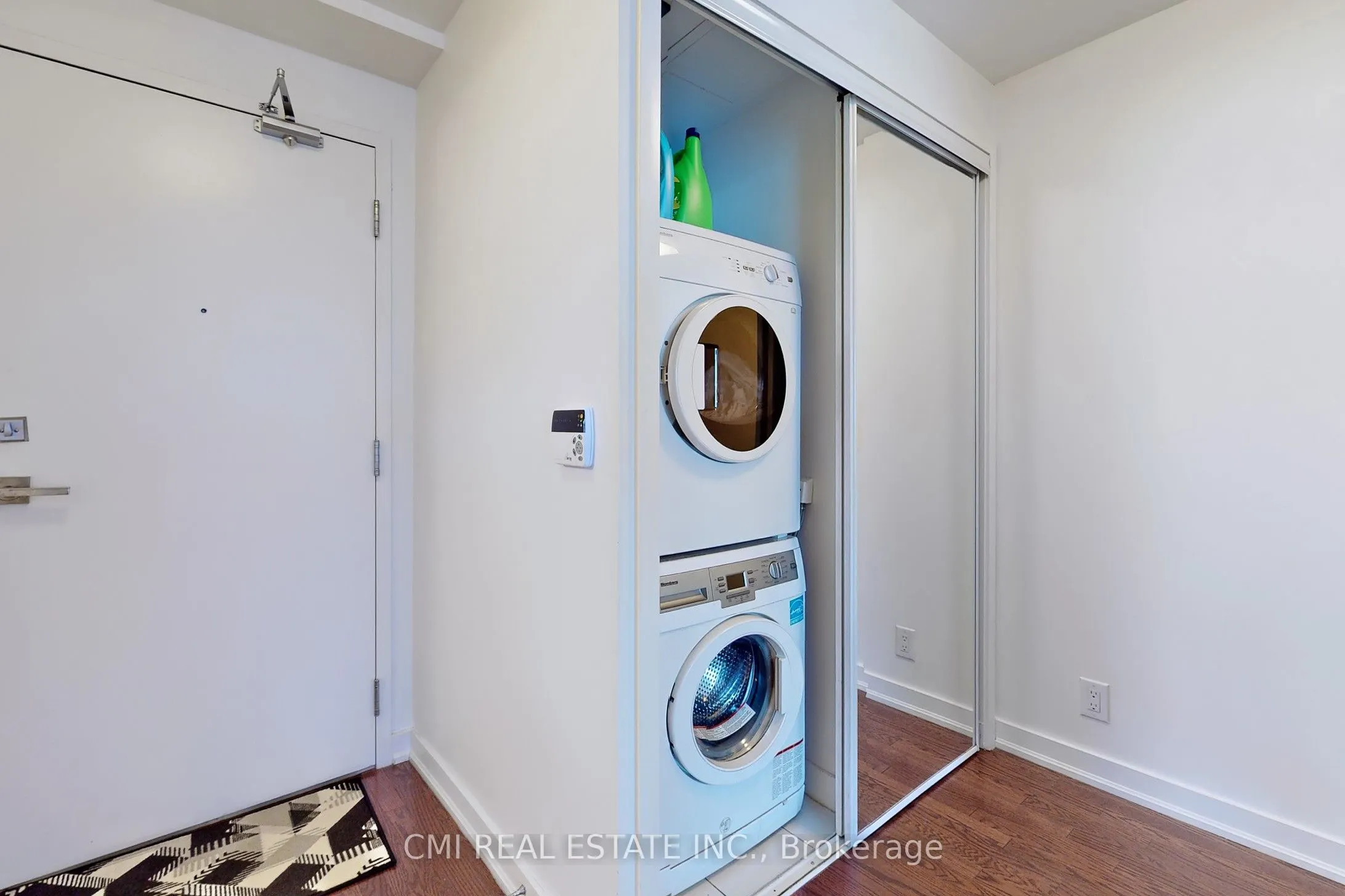 14 York Street, #3610