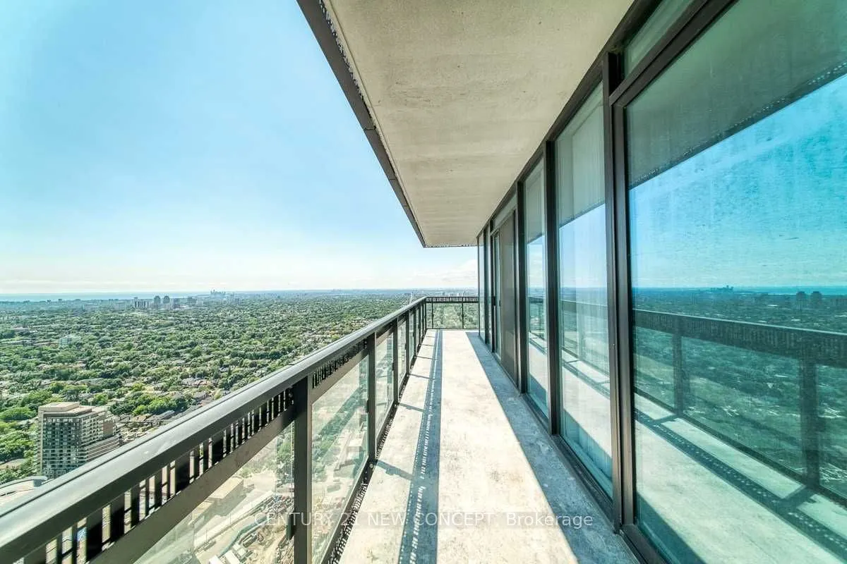 8 Eglinton Avenue E, #4502