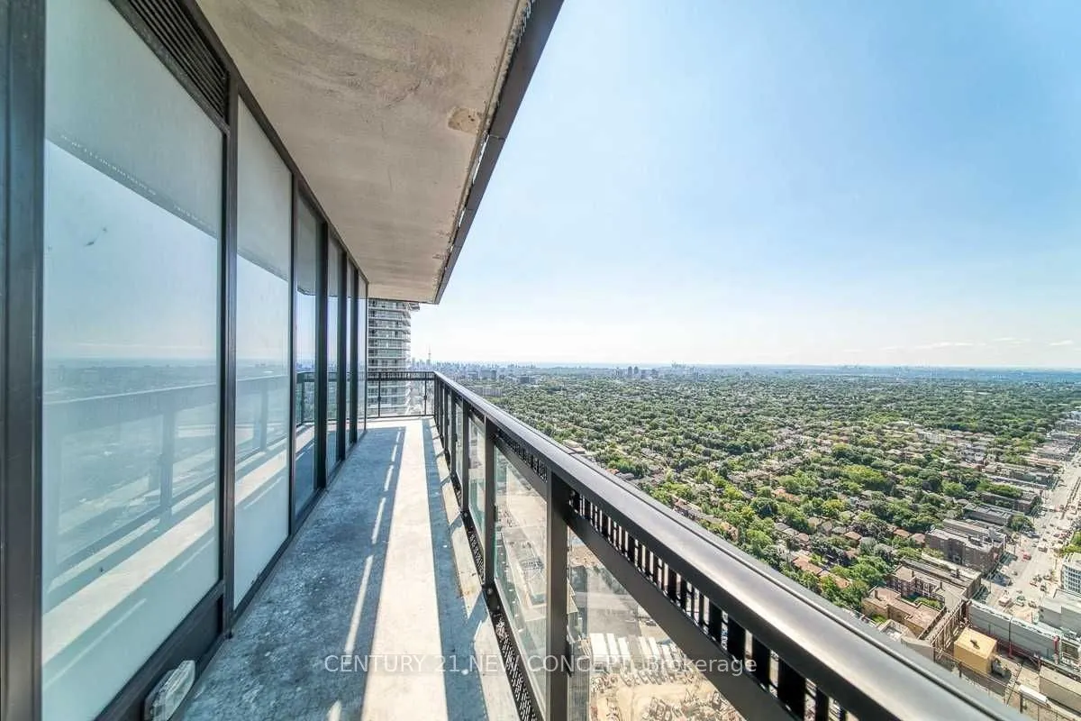 8 Eglinton Avenue E, #4502