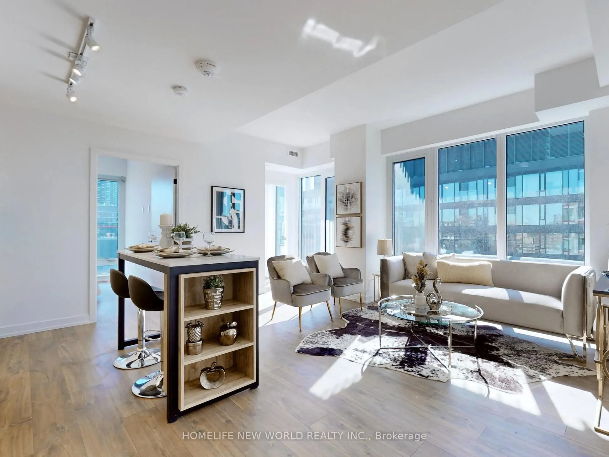 2 Augusta Avenue, #LPH03