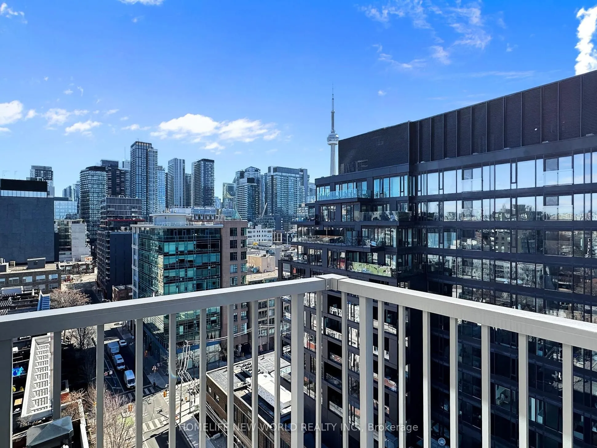 2 Augusta Avenue, #LPH03