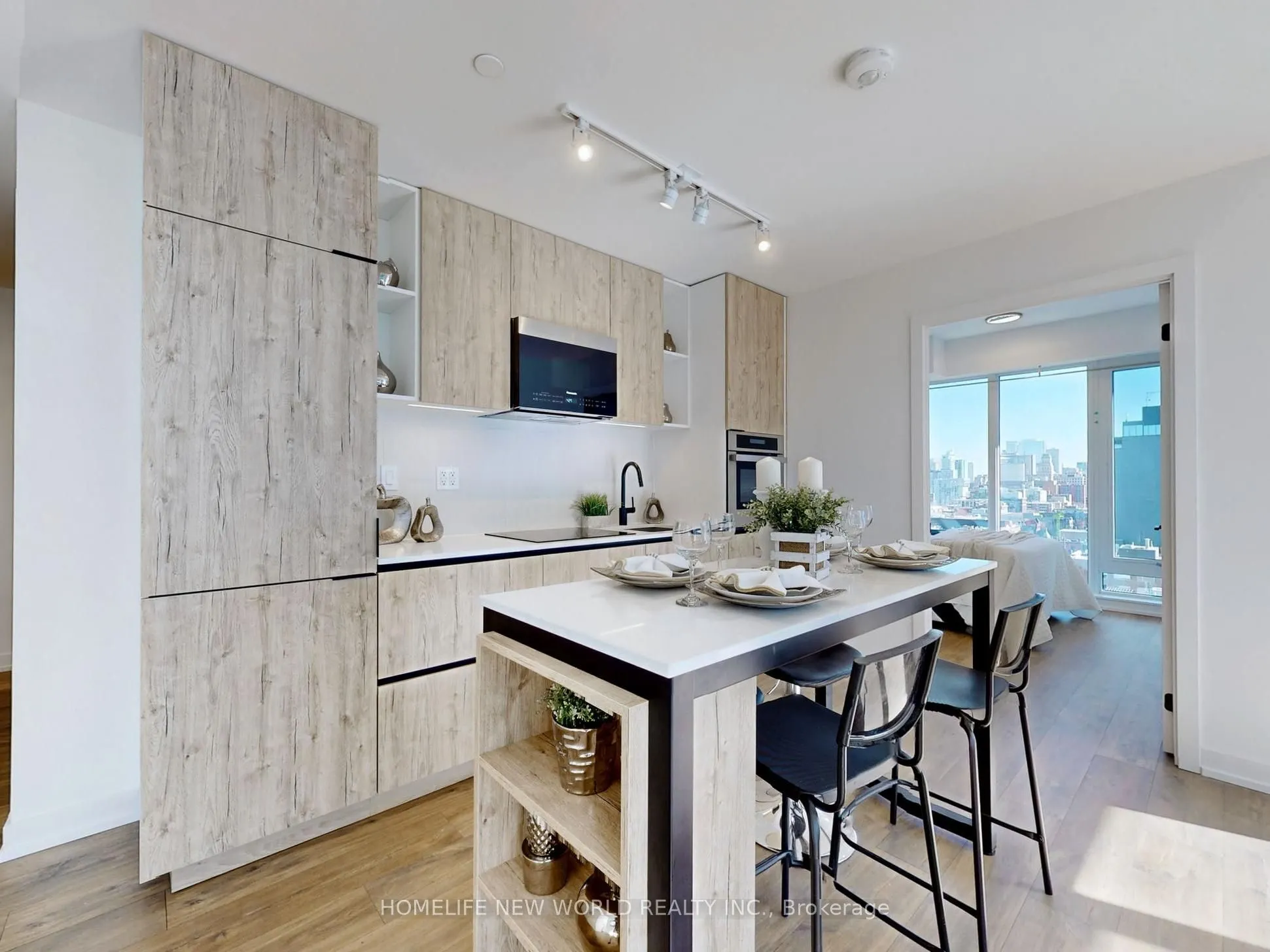 2 Augusta Avenue, #LPH03