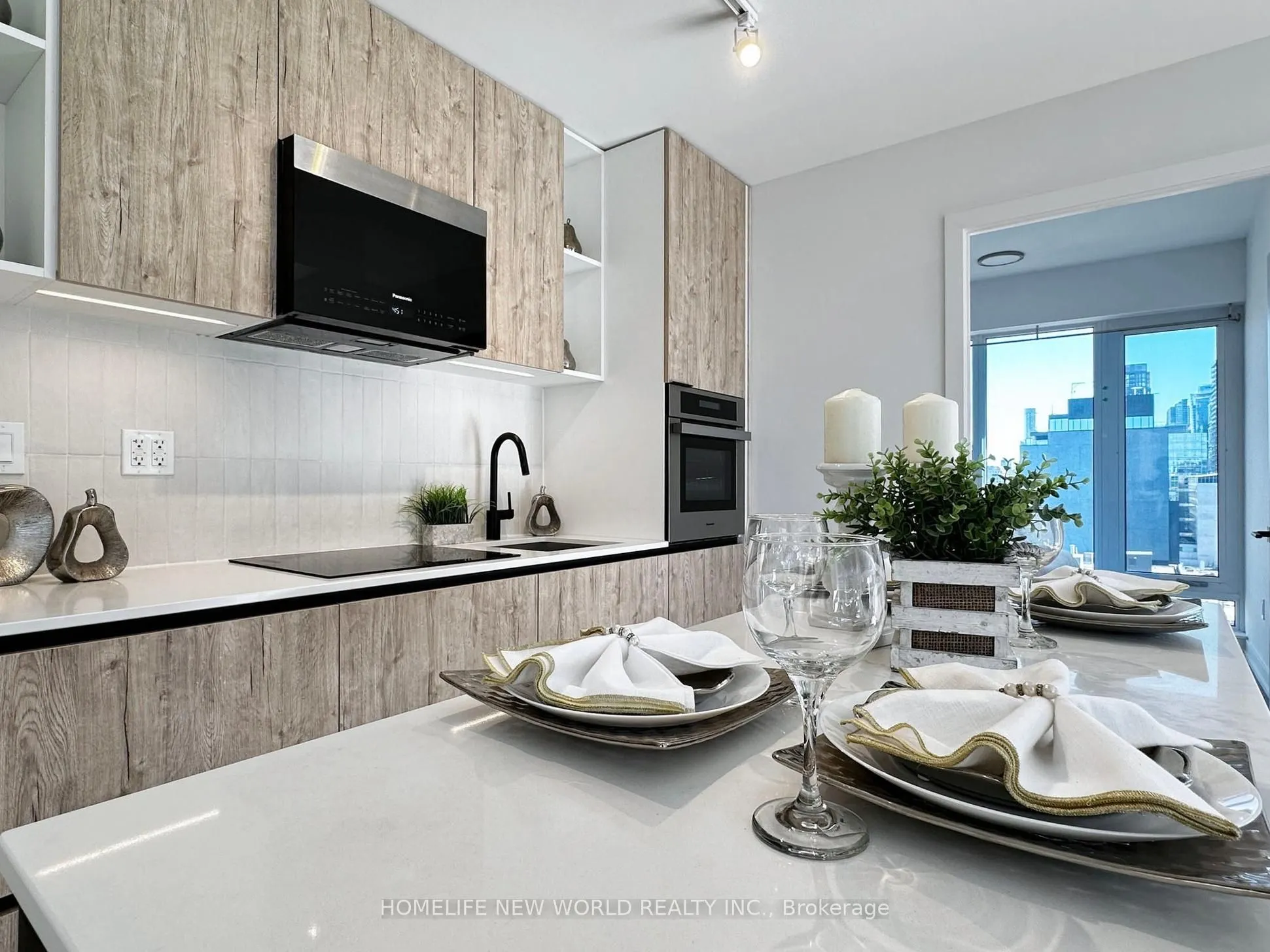 2 Augusta Avenue, #LPH03