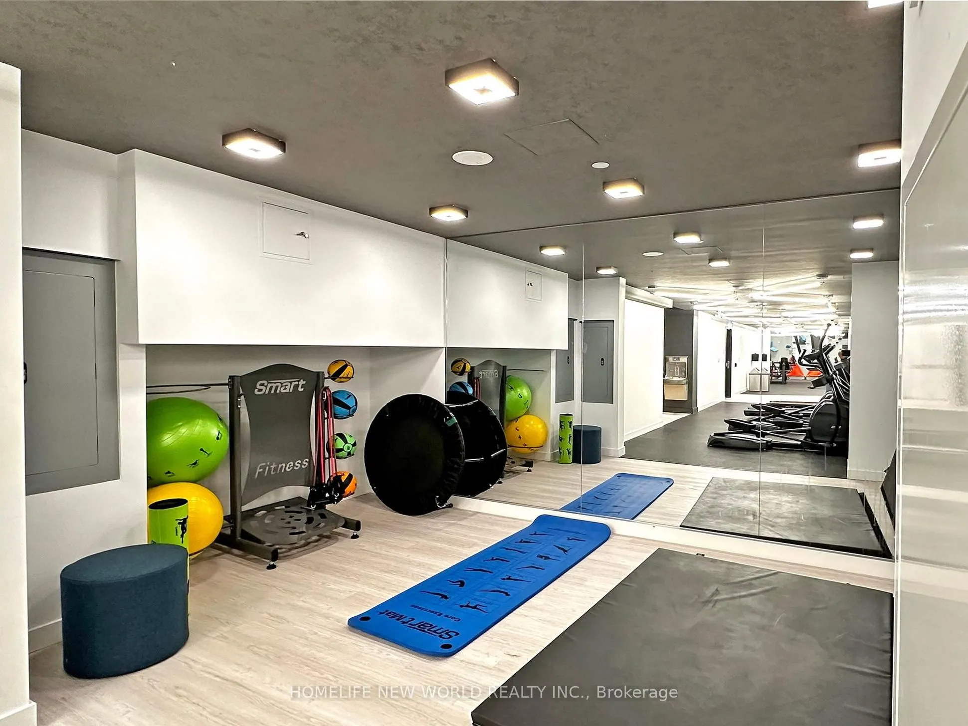 2 Augusta Avenue, #LPH03