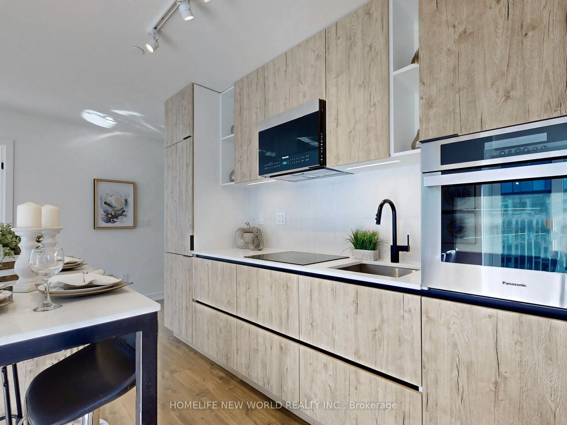 2 Augusta Avenue, #LPH03