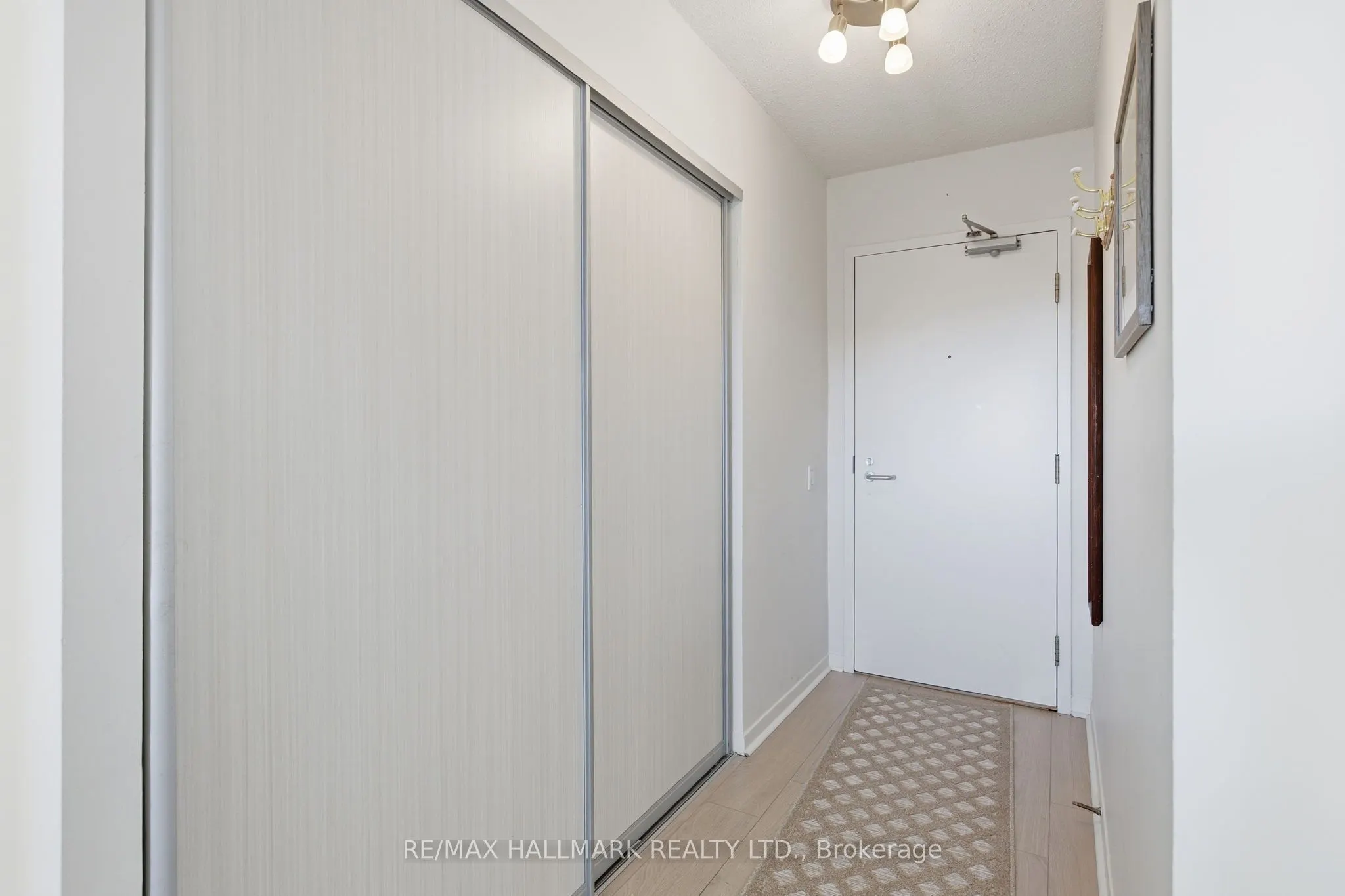 21 Overlea Boulevard, #1801