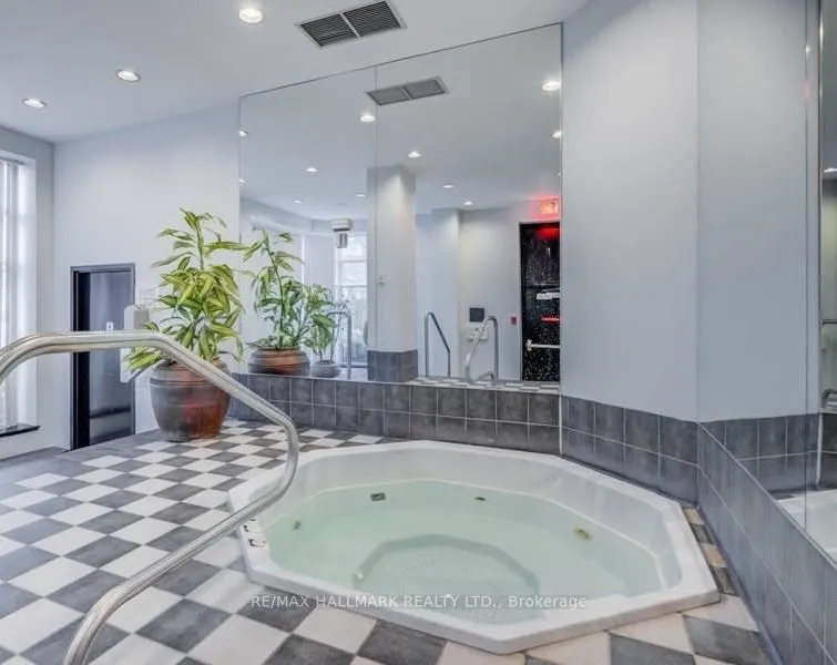 21 Overlea Boulevard, #1801