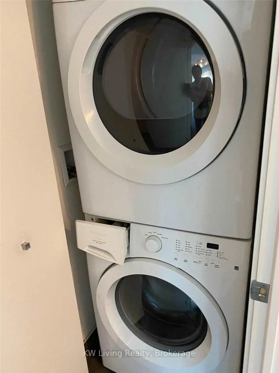 150 East Liberty Street, #2004