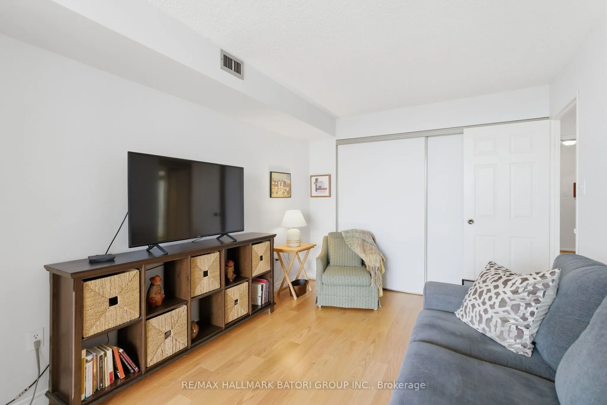 55 Skymark Drive, #1901