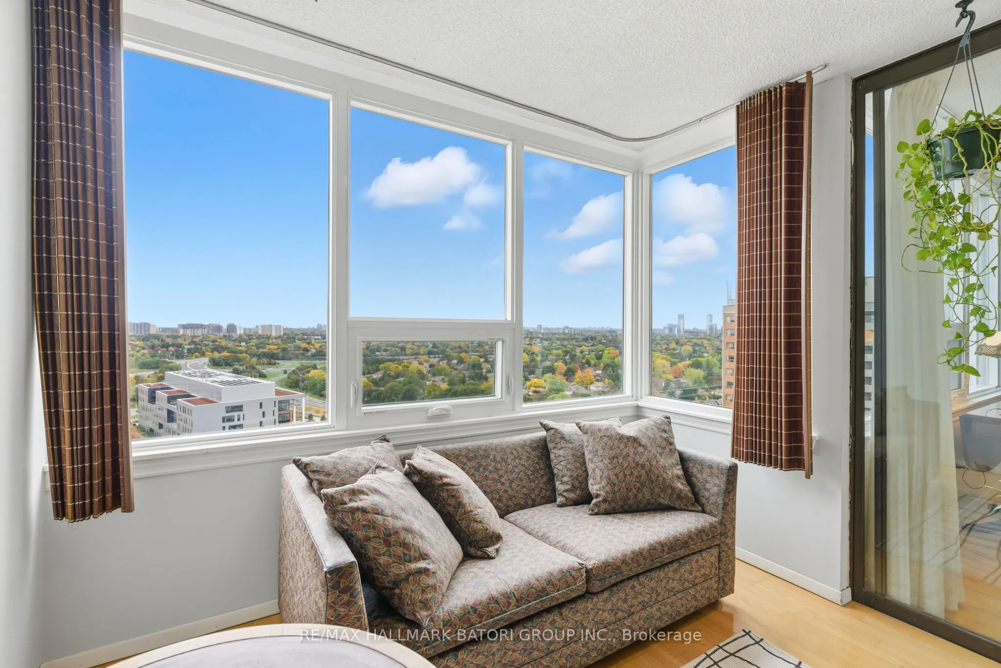 55 Skymark Drive, #1901