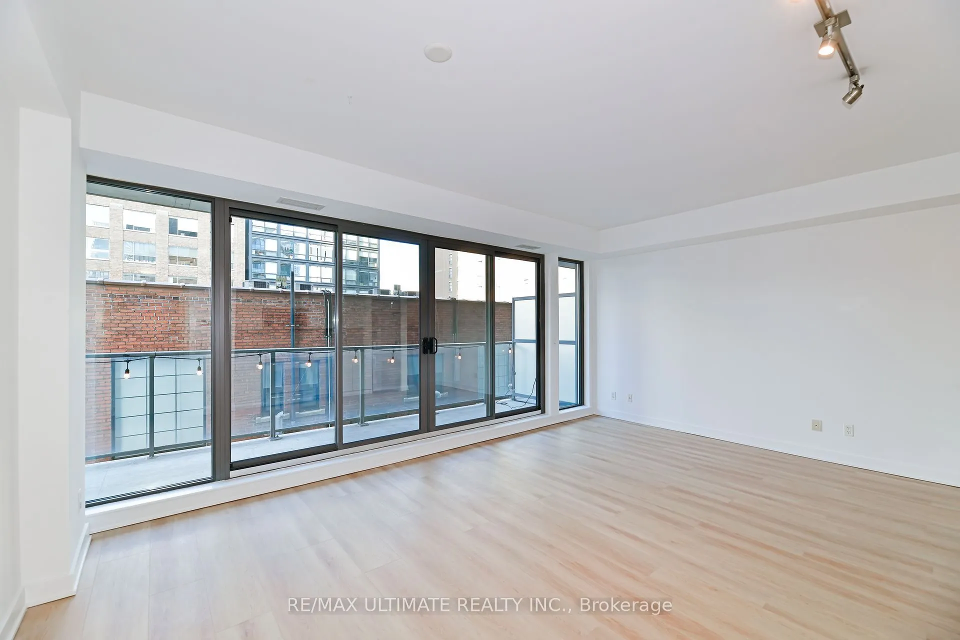 32 Camden Street, ## 405