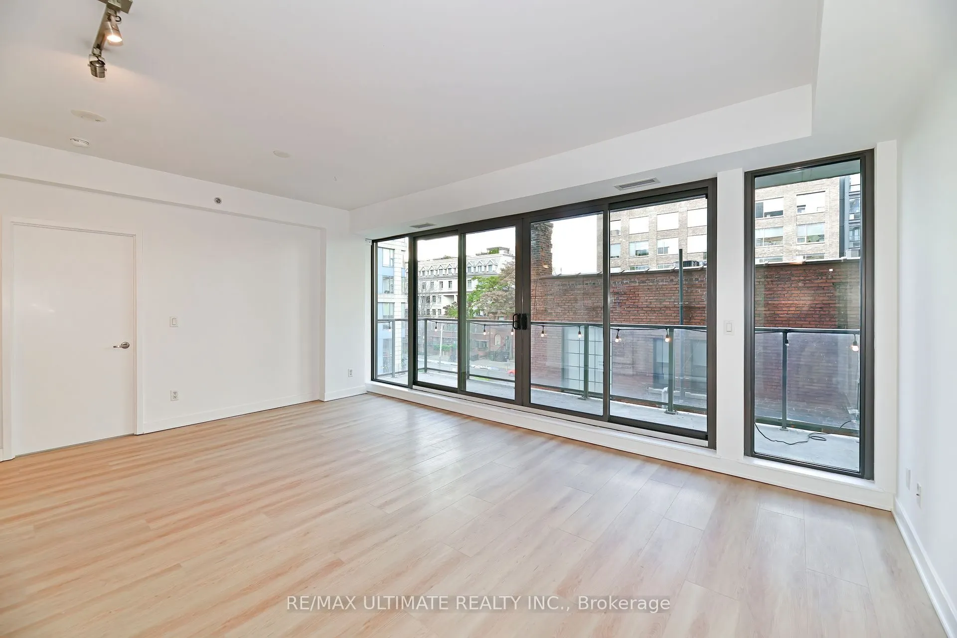 32 Camden Street, ## 405