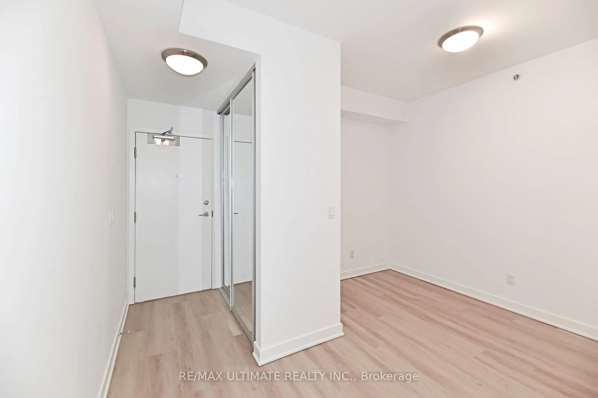 32 Camden Street, ## 405