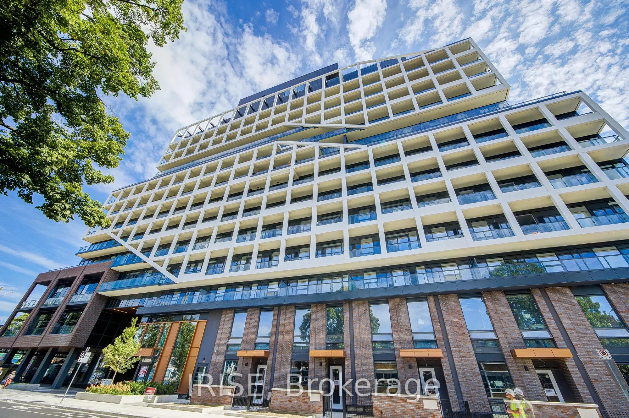 115 Denison Avenue, #905