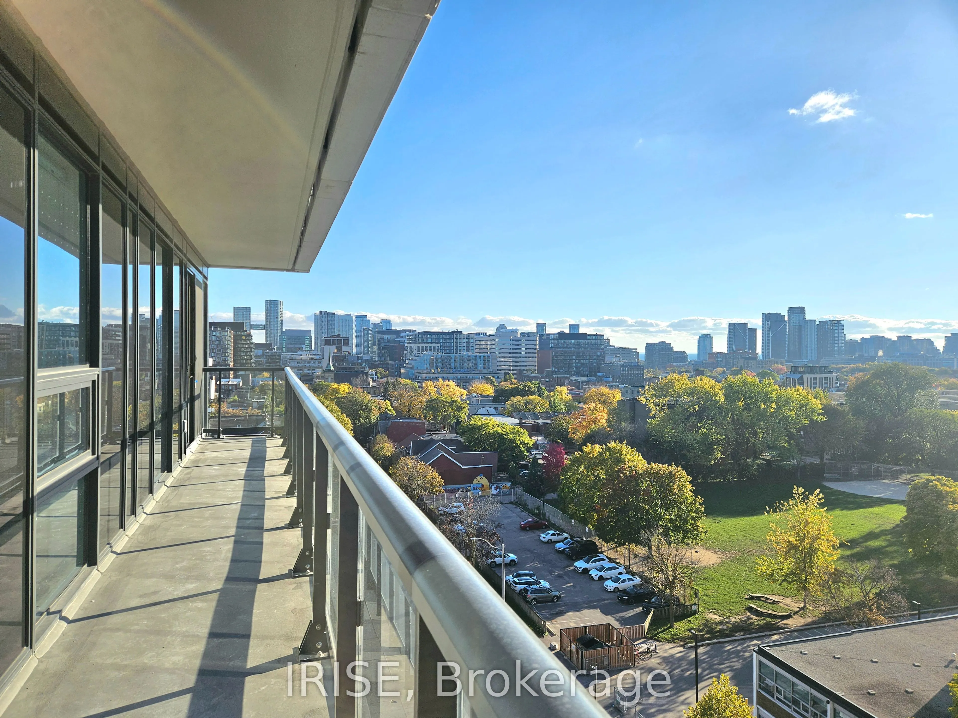 115 Denison Avenue, #905