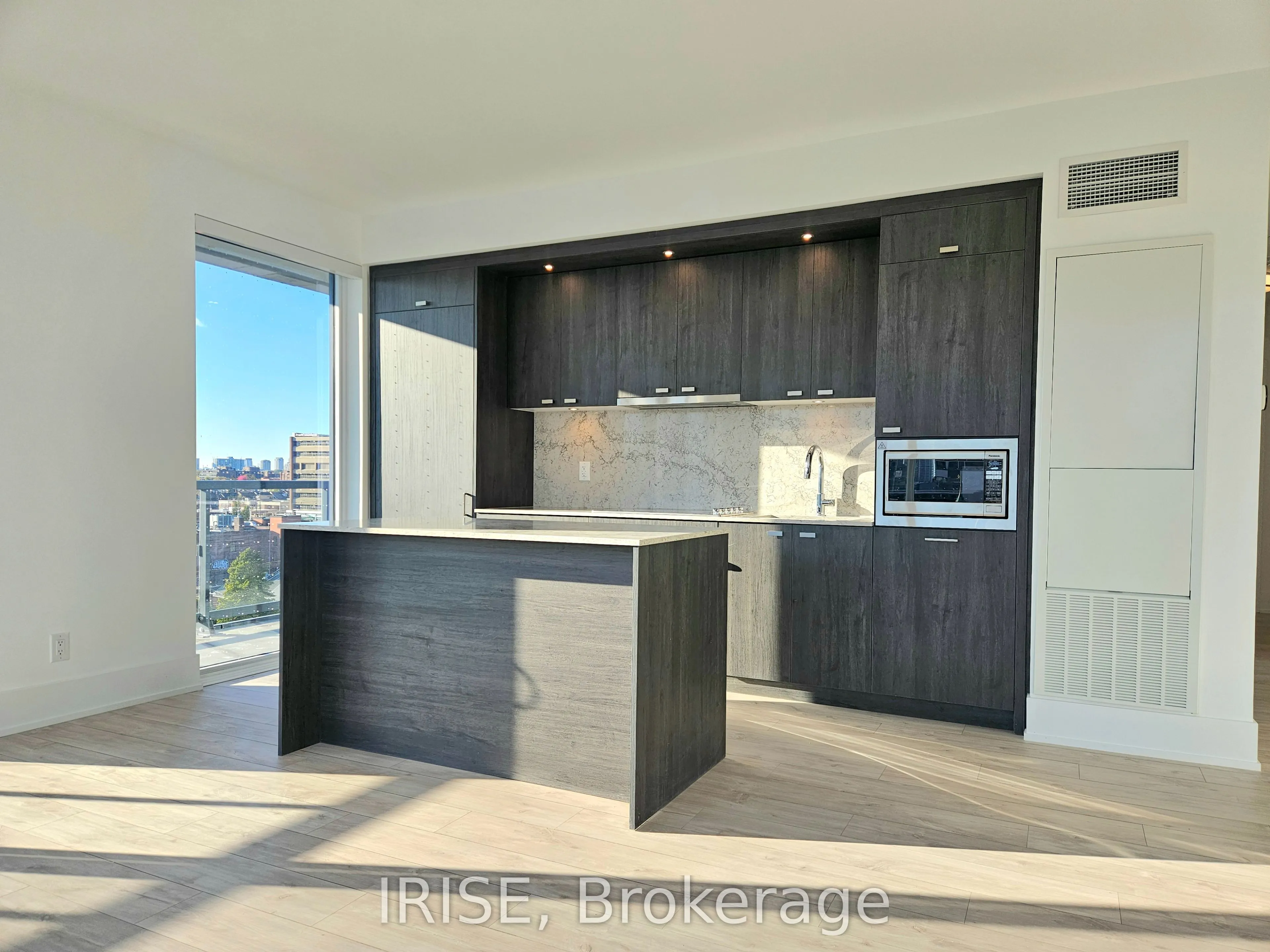 115 Denison Avenue, #905