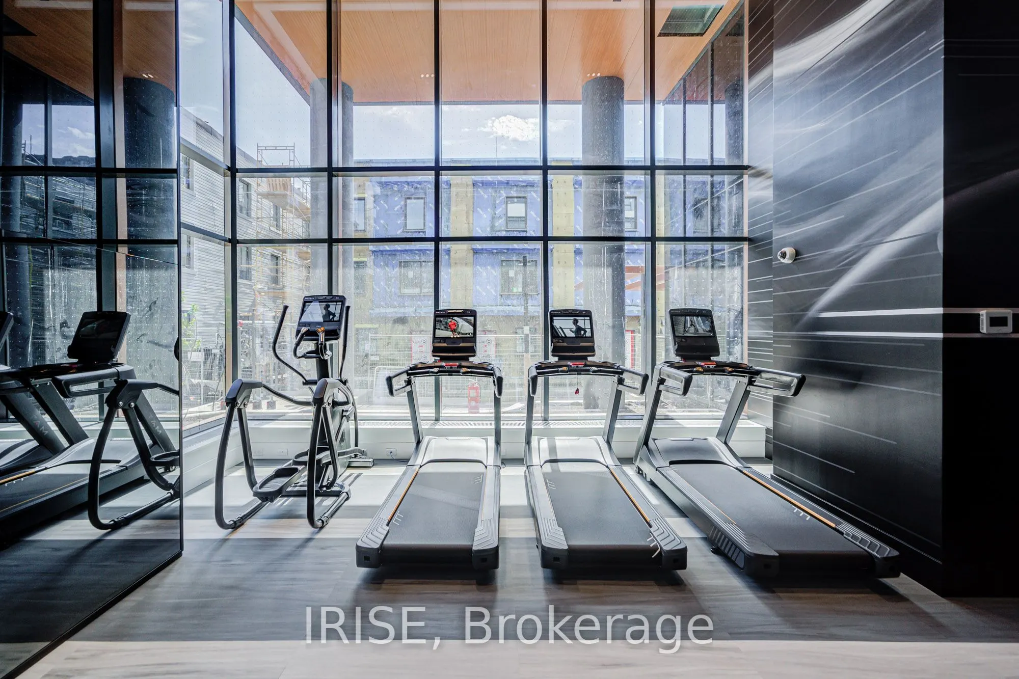 115 Denison Avenue, #905