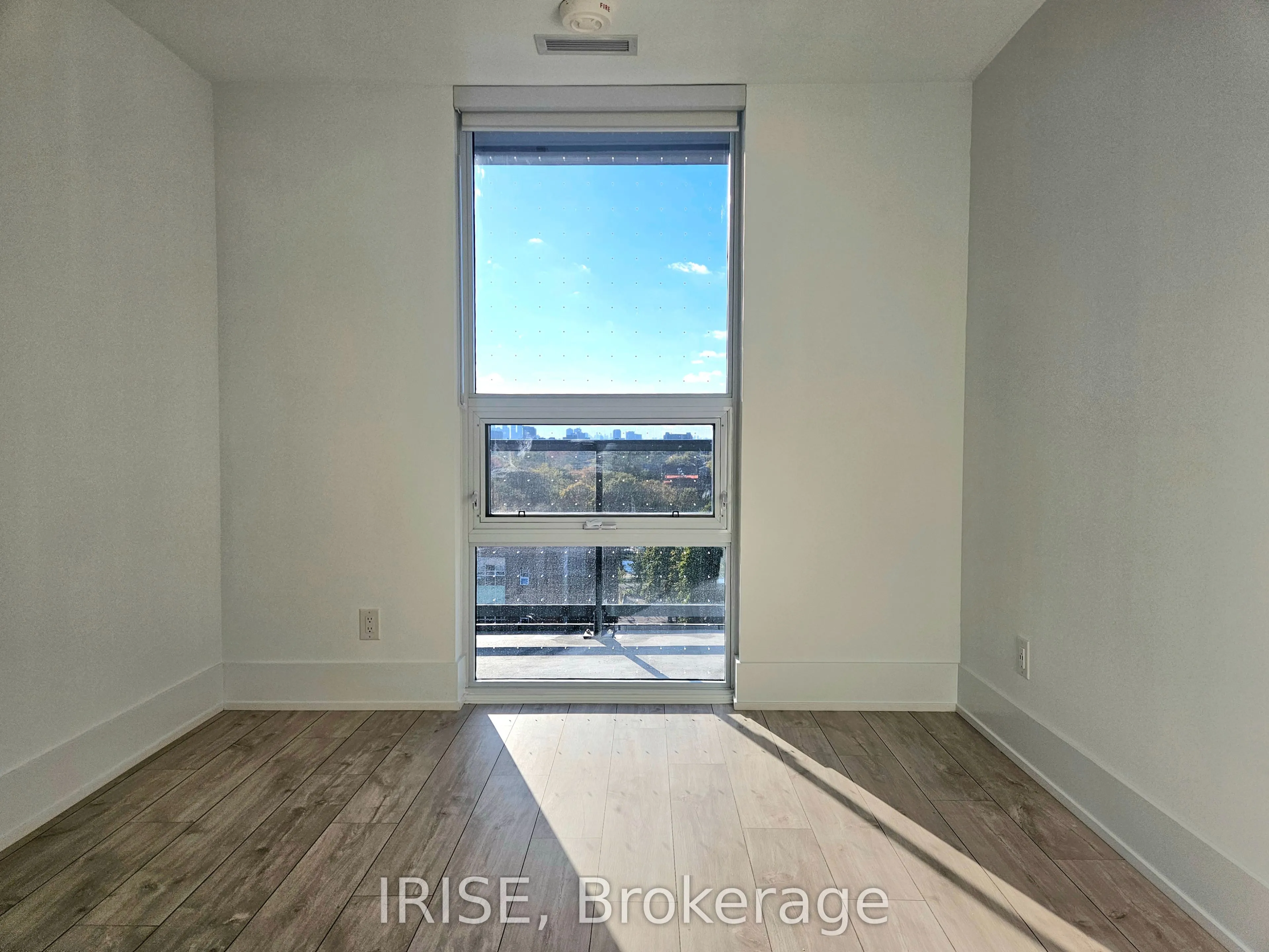 115 Denison Avenue, #905