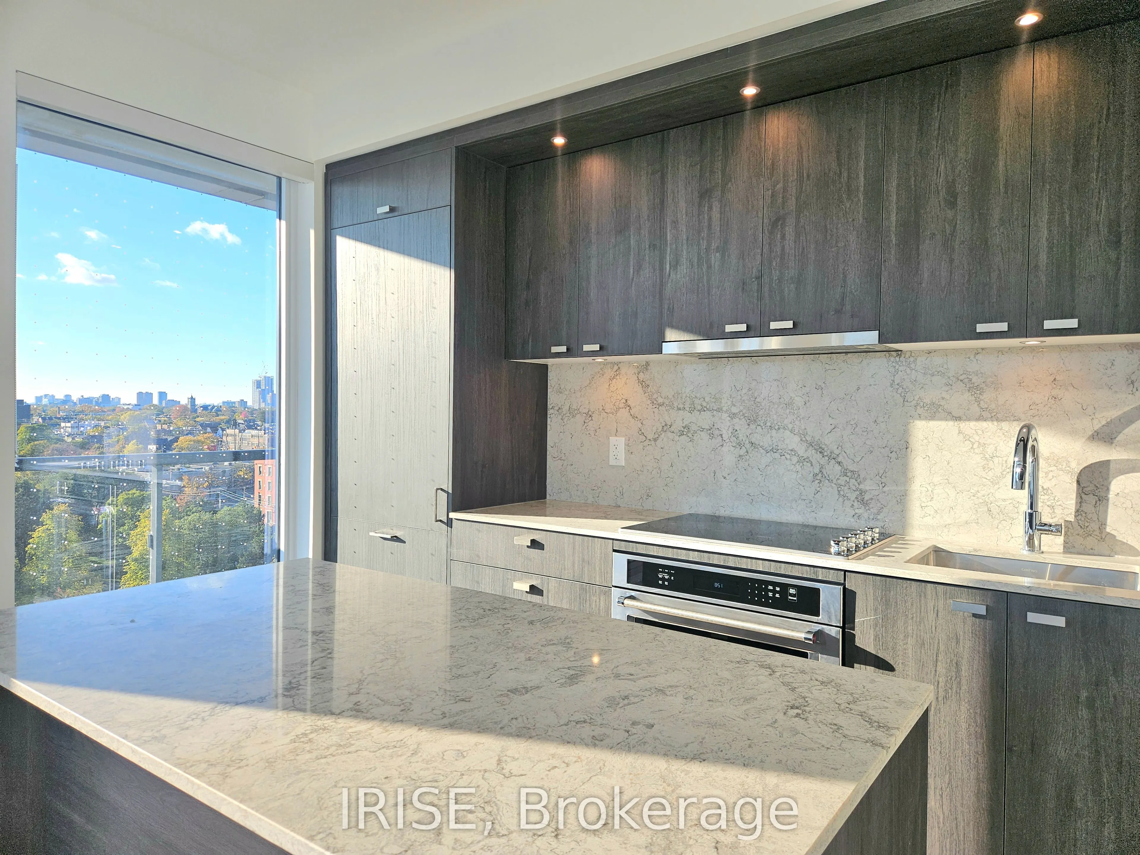 115 Denison Avenue, #905