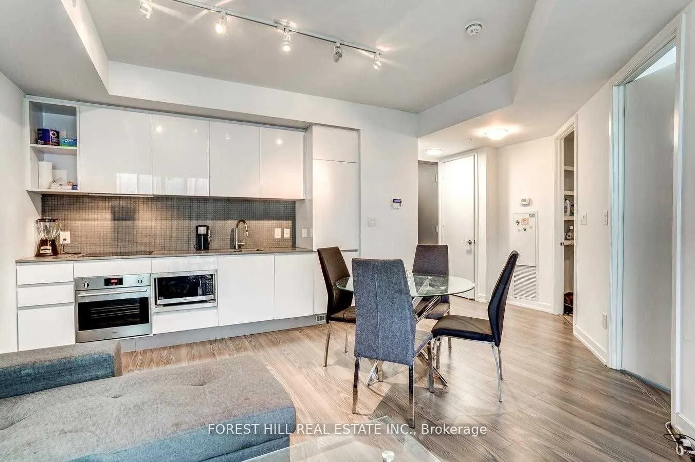 377 Madison Avenue, #426