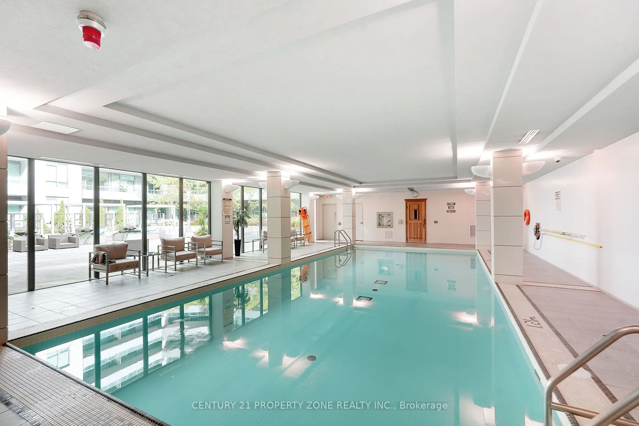 25 Lower Simcoe Street, #527