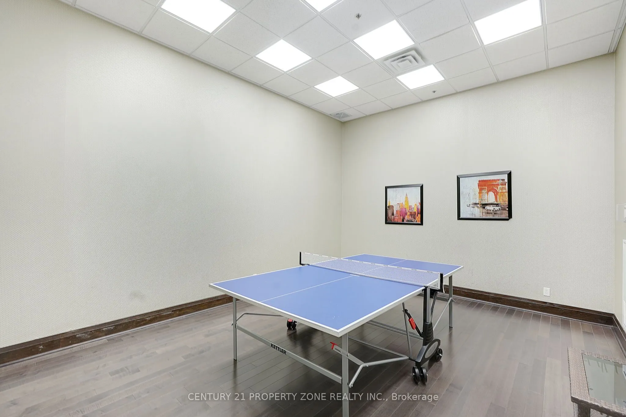 25 Lower Simcoe Street, #527