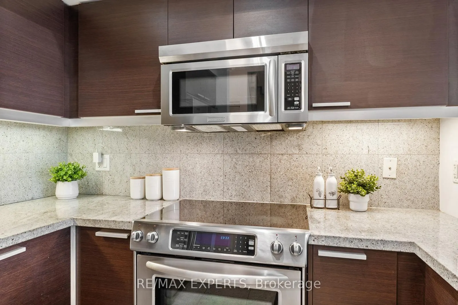 650 Sheppard Avenue, #PH08