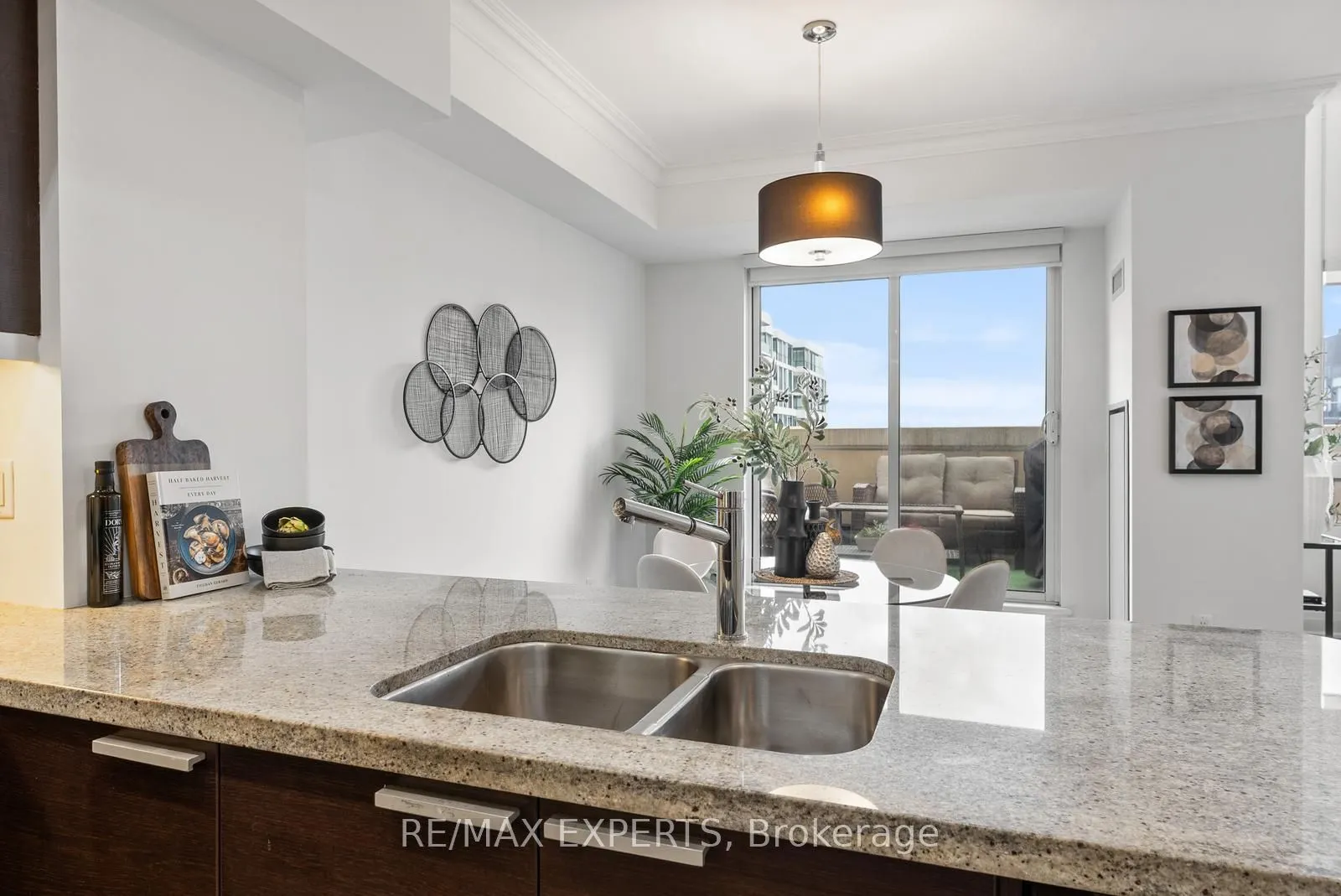 650 Sheppard Avenue, #PH08