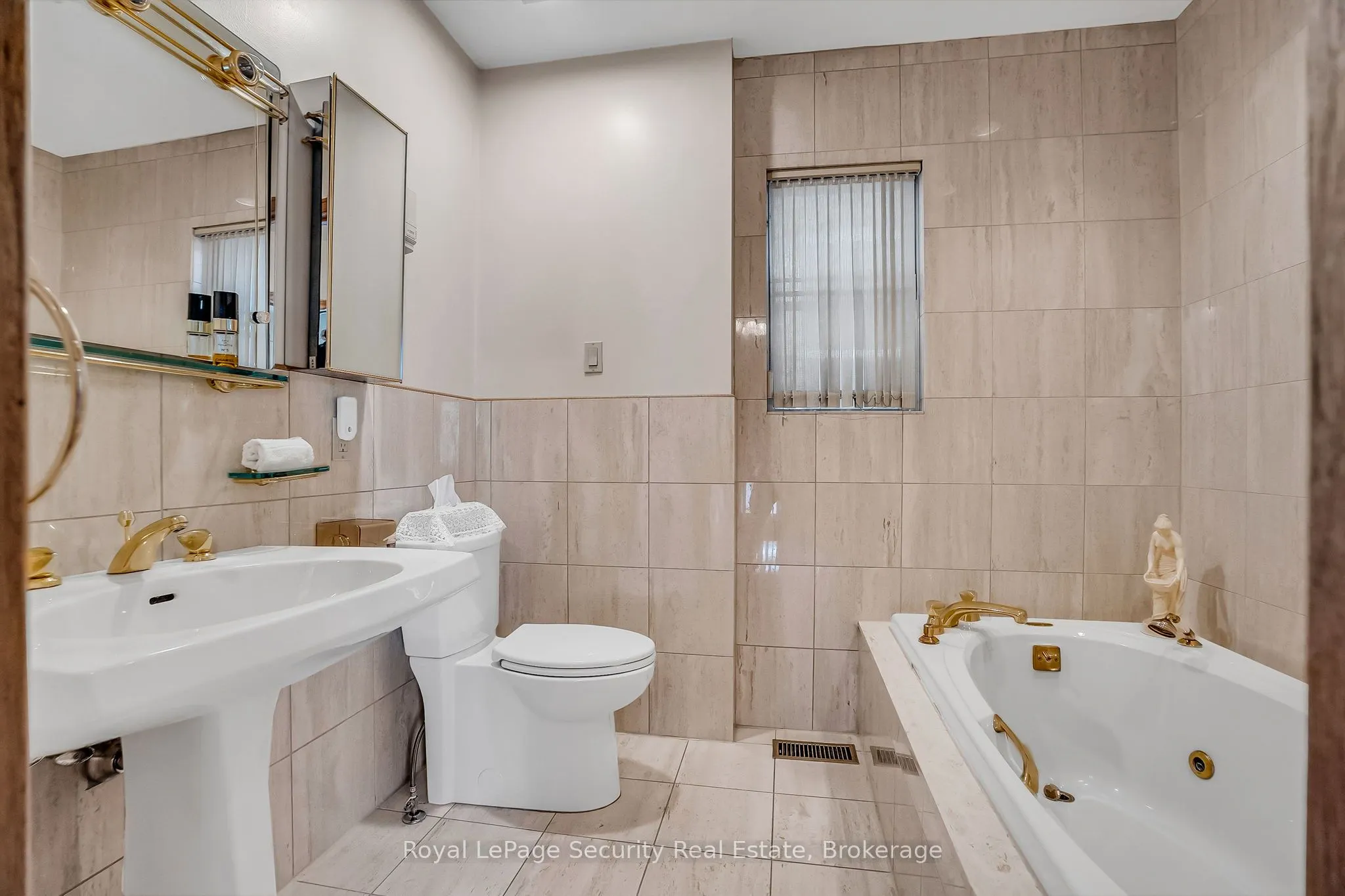 1937 Dufferin Street