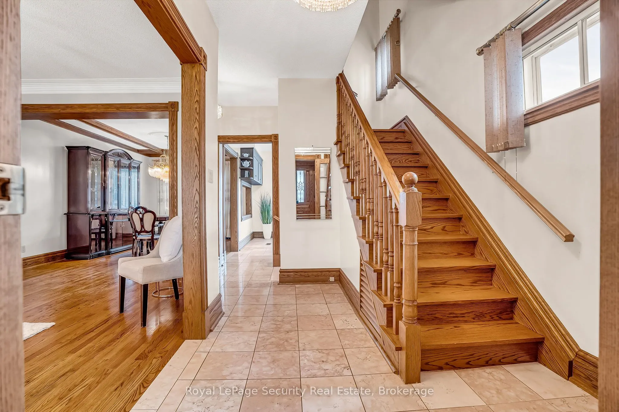 1937 Dufferin Street