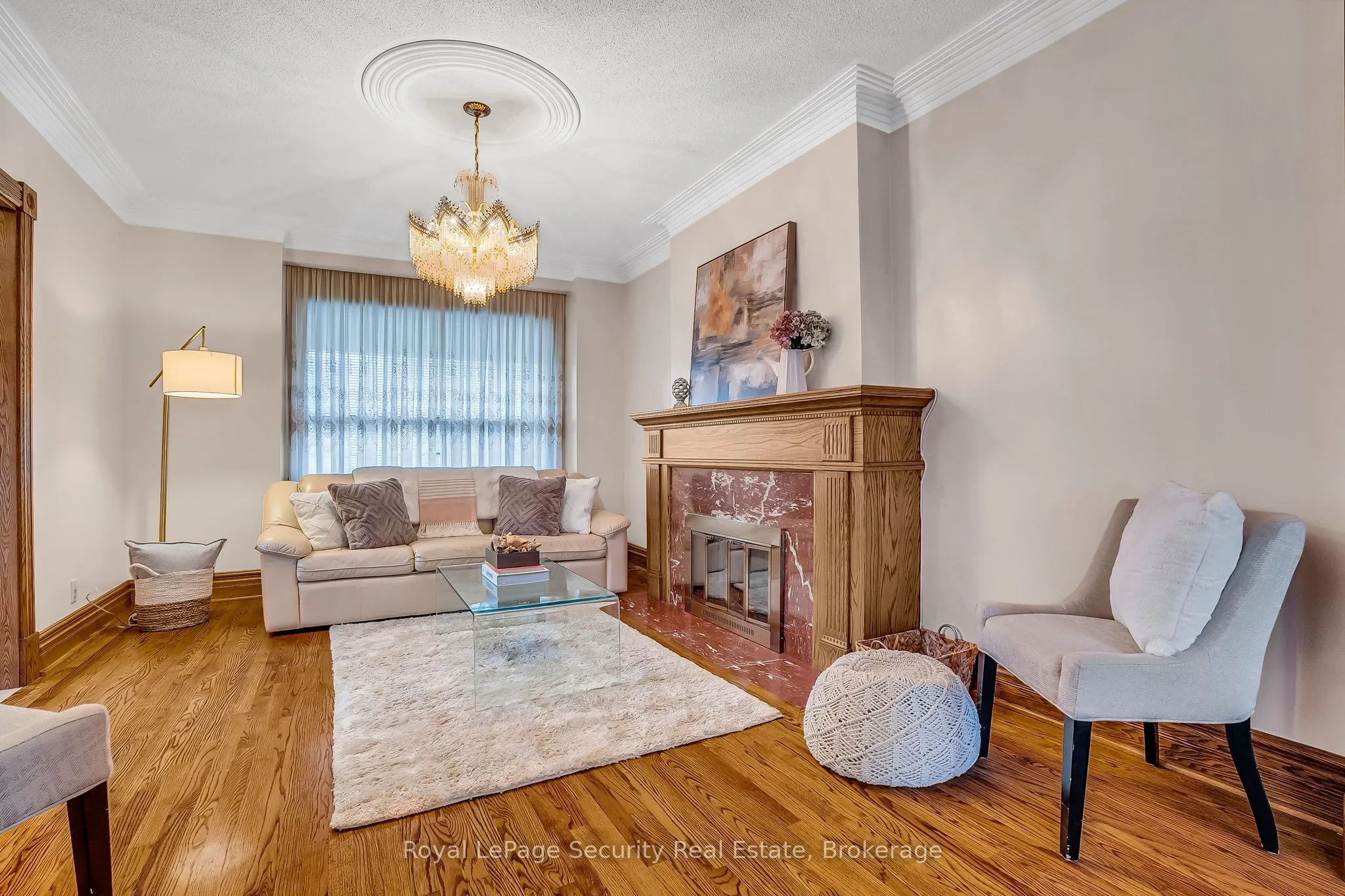 1937 Dufferin Street