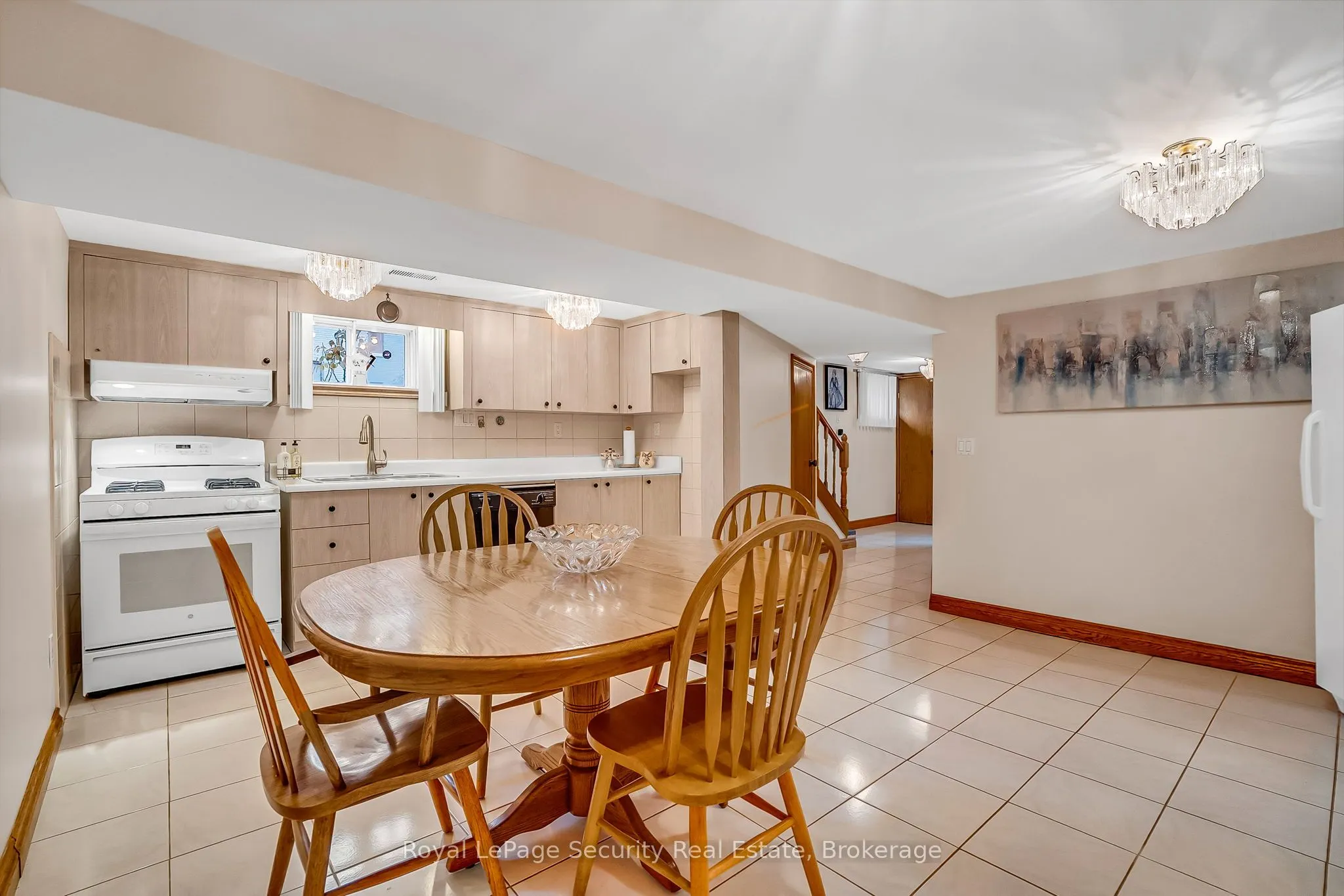 1937 Dufferin Street