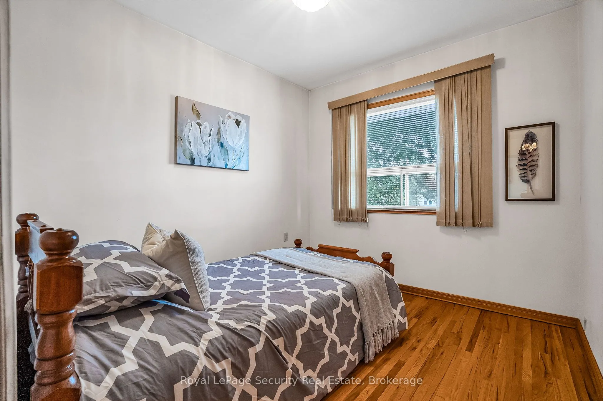 1937 Dufferin Street