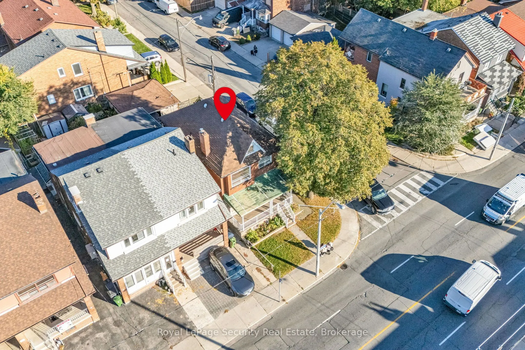 1937 Dufferin Street