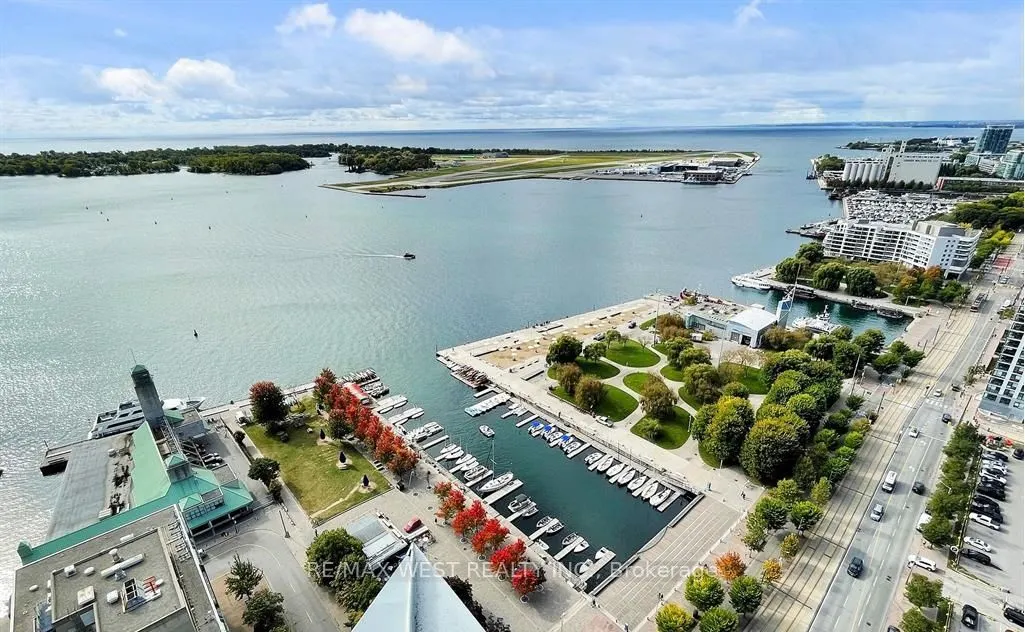 270 Queens Quay W, #2703