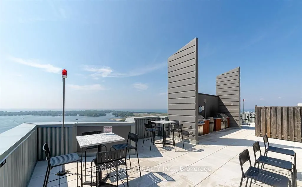 270 Queens Quay W, #2703