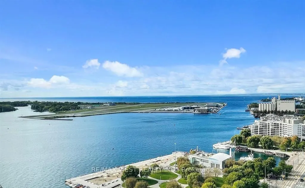 270 Queens Quay W, #2703