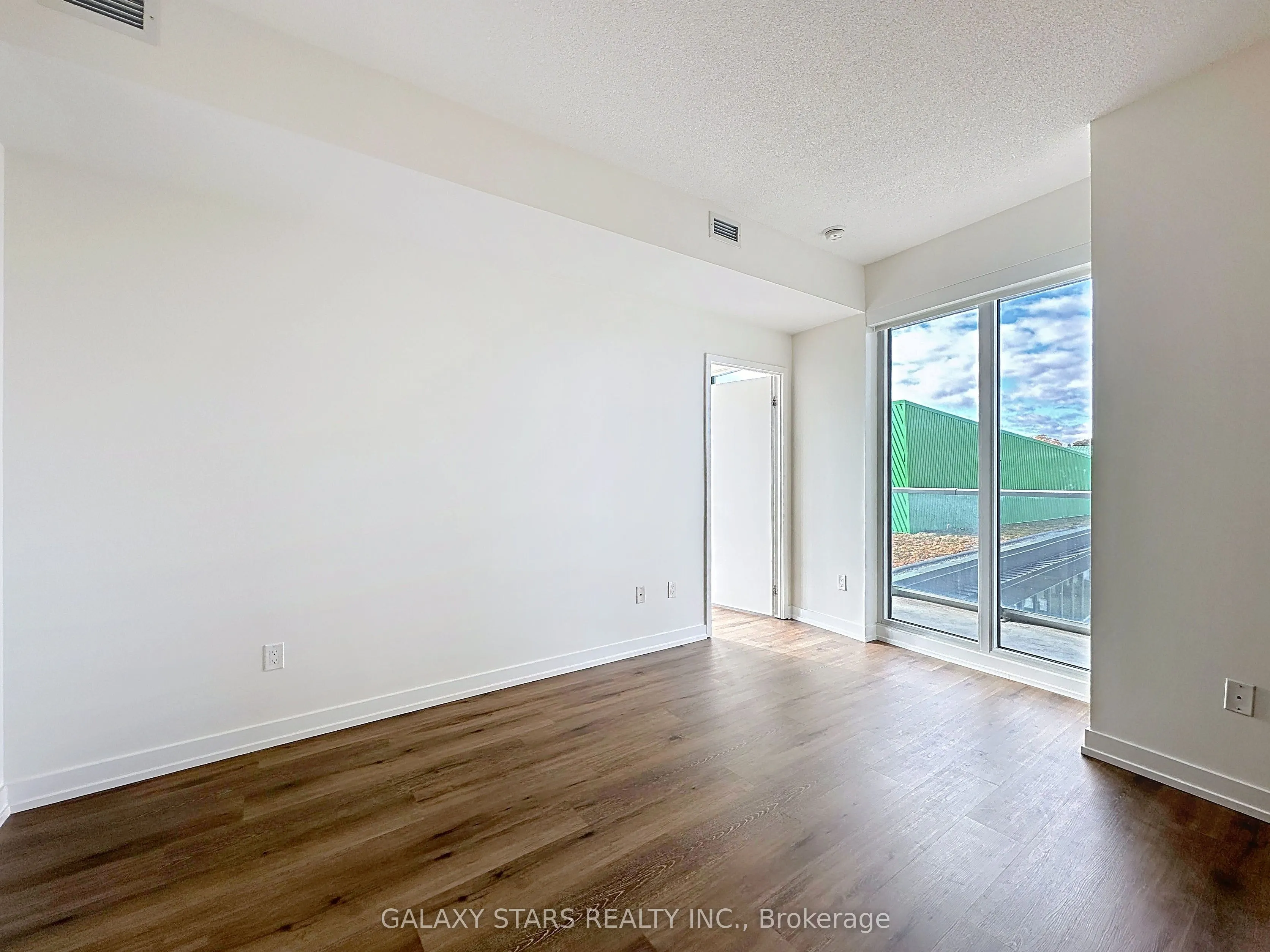 117 McMahon Drive, #203