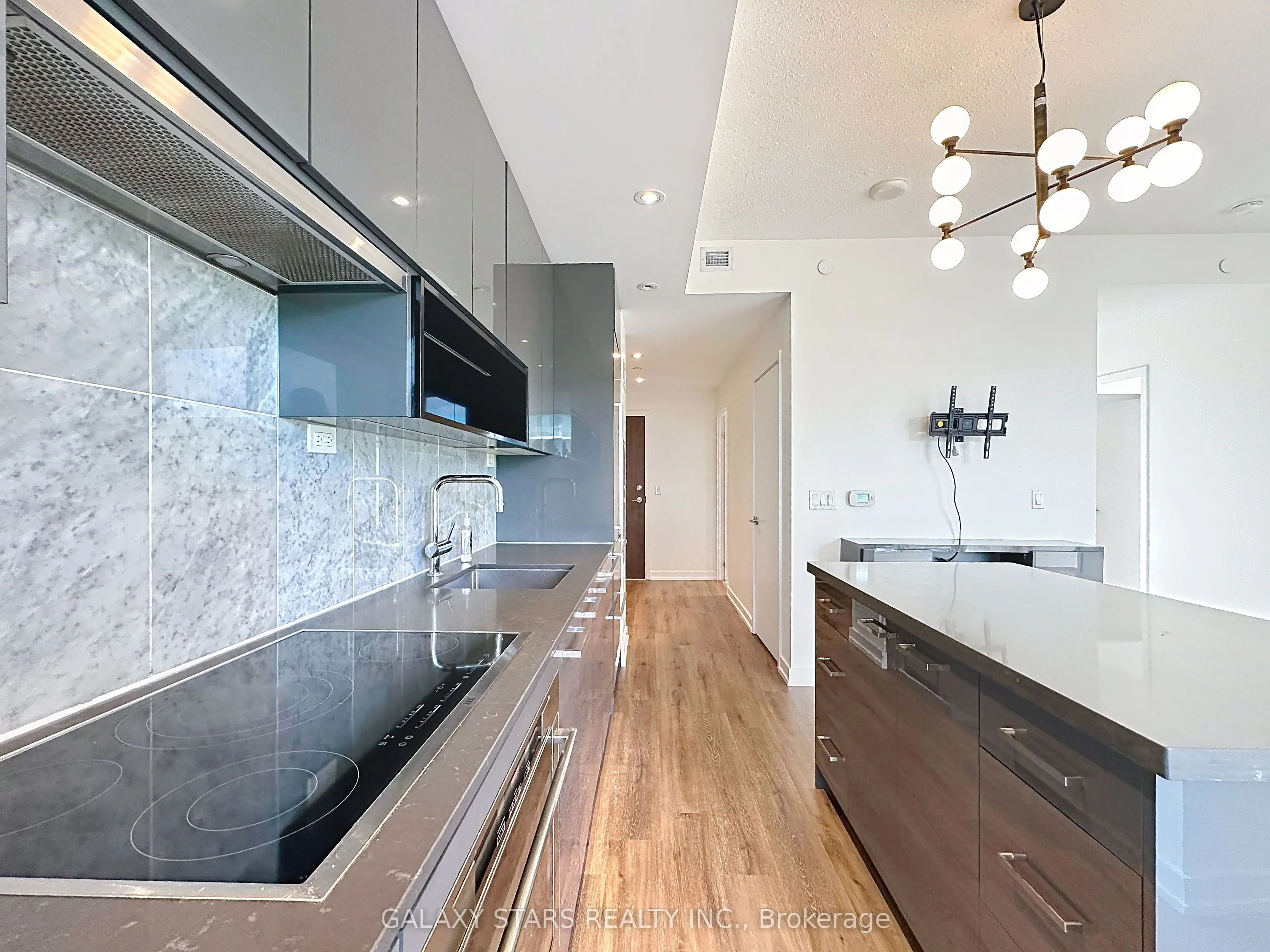 117 McMahon Drive, #203