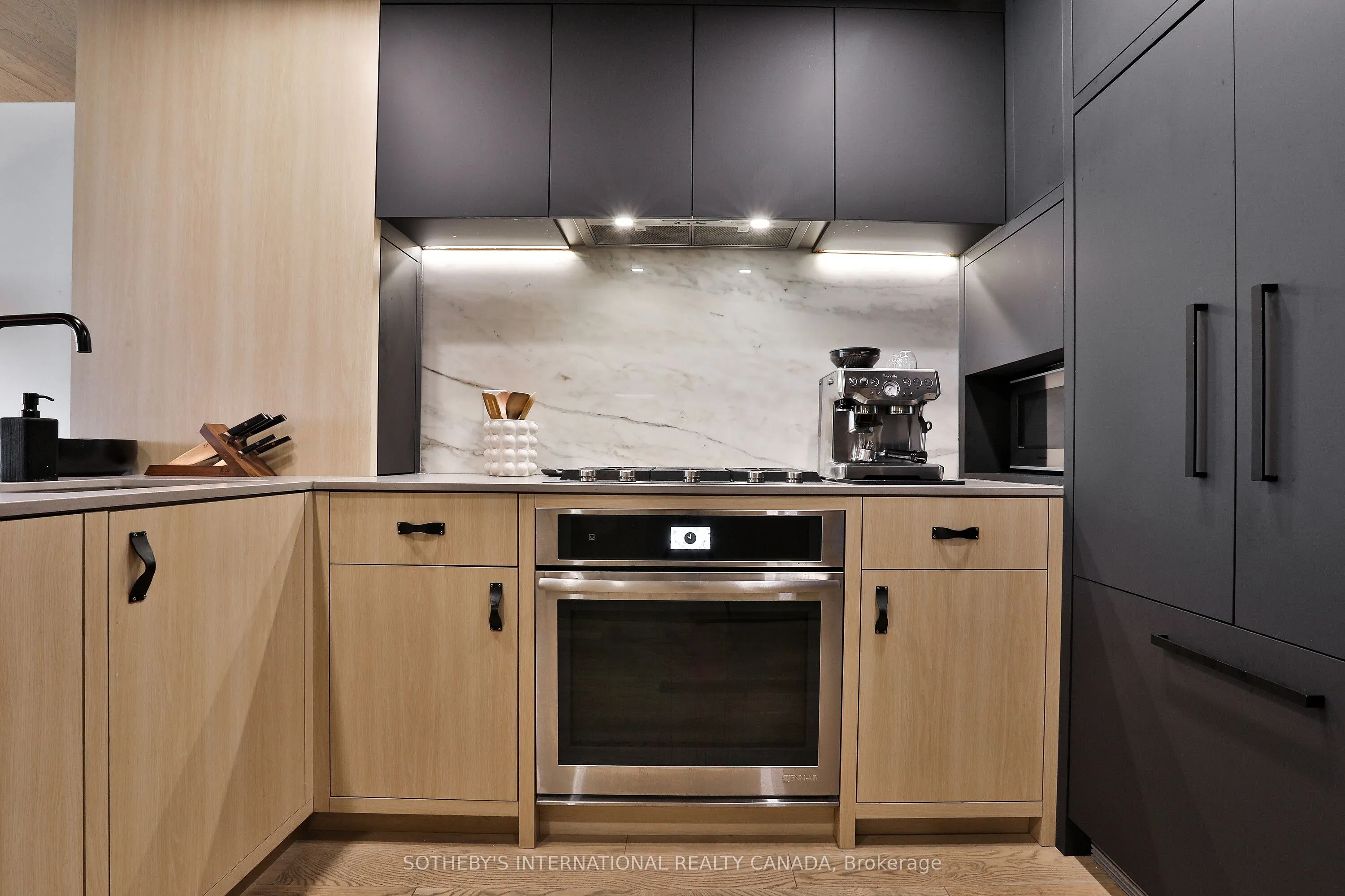 45 Dovercourt Road, #302