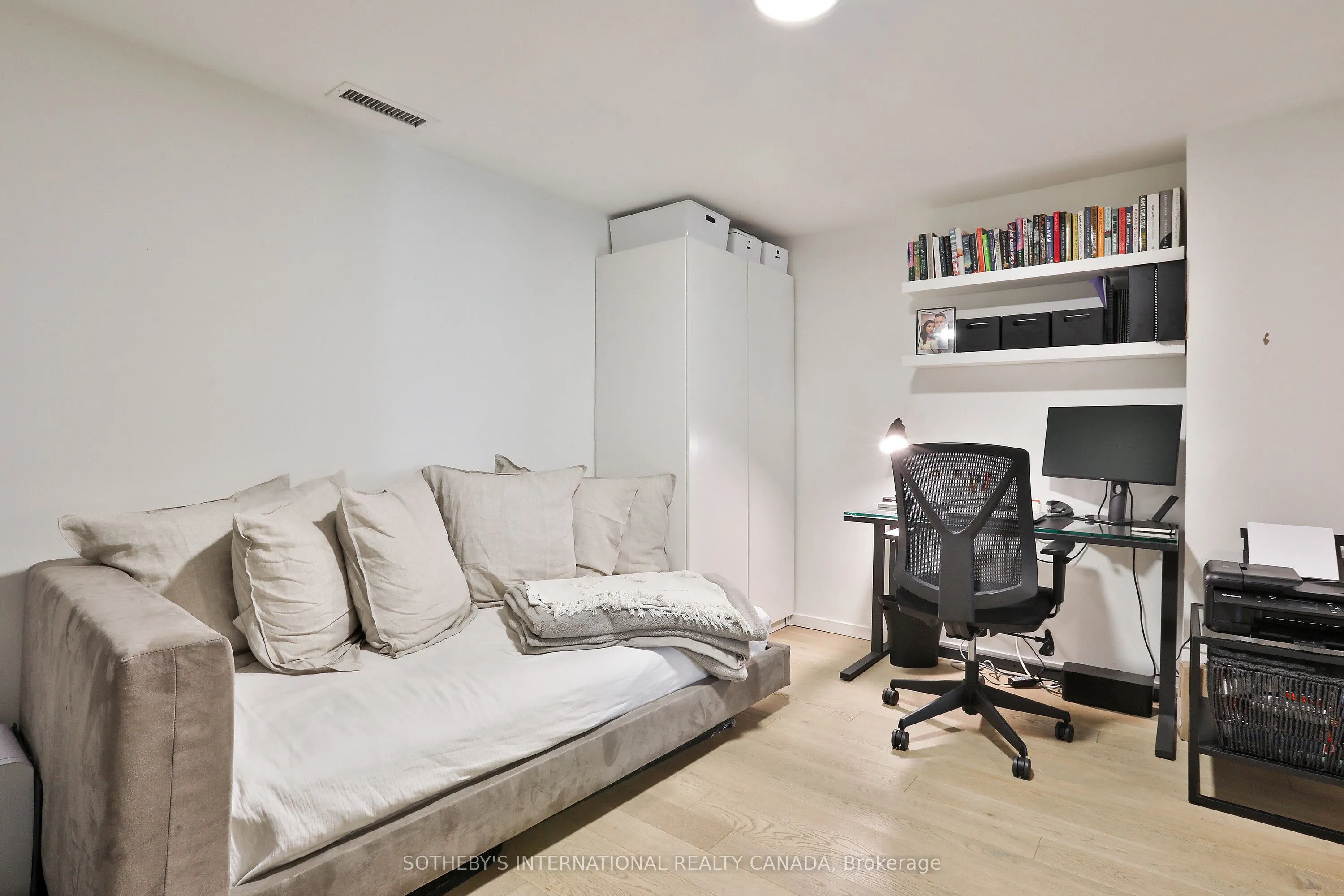 45 Dovercourt Road, #302