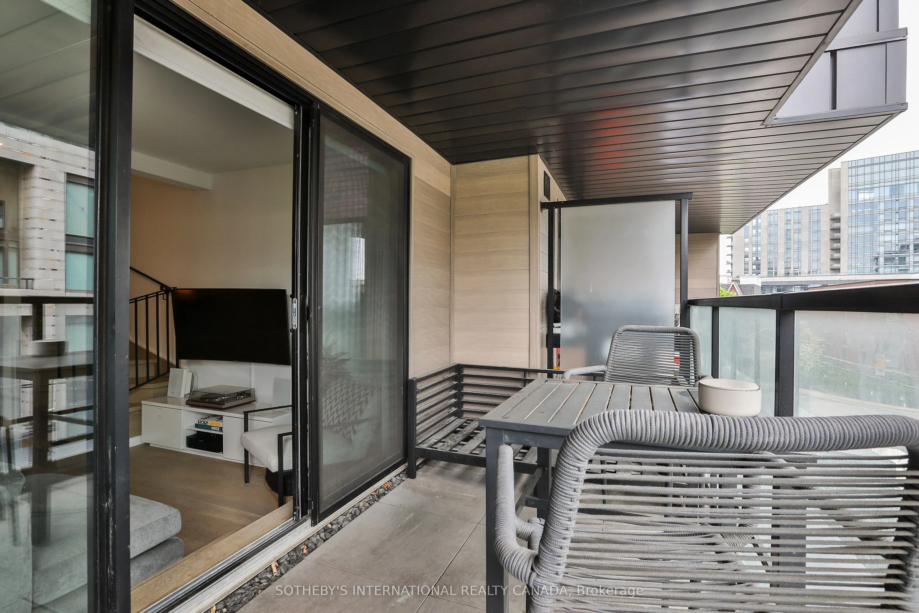 45 Dovercourt Road, #302