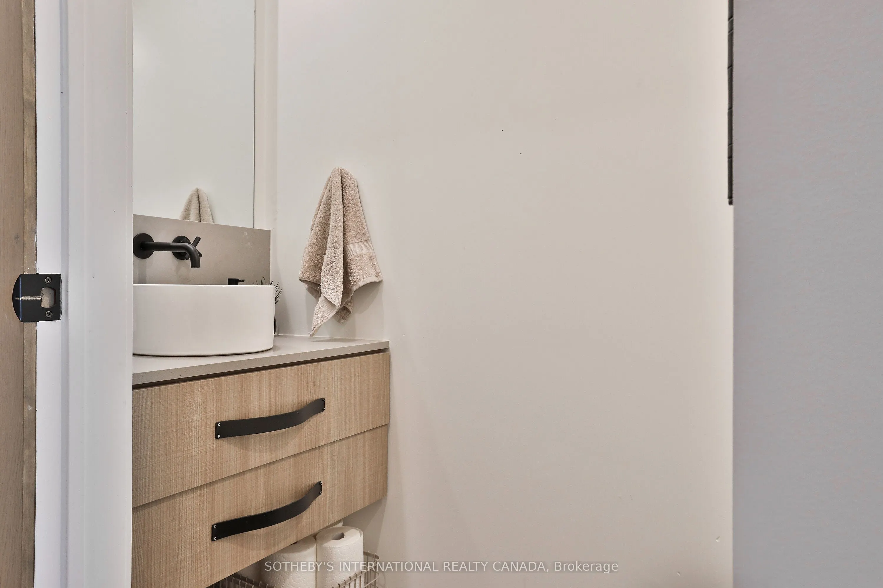 45 Dovercourt Road, #302