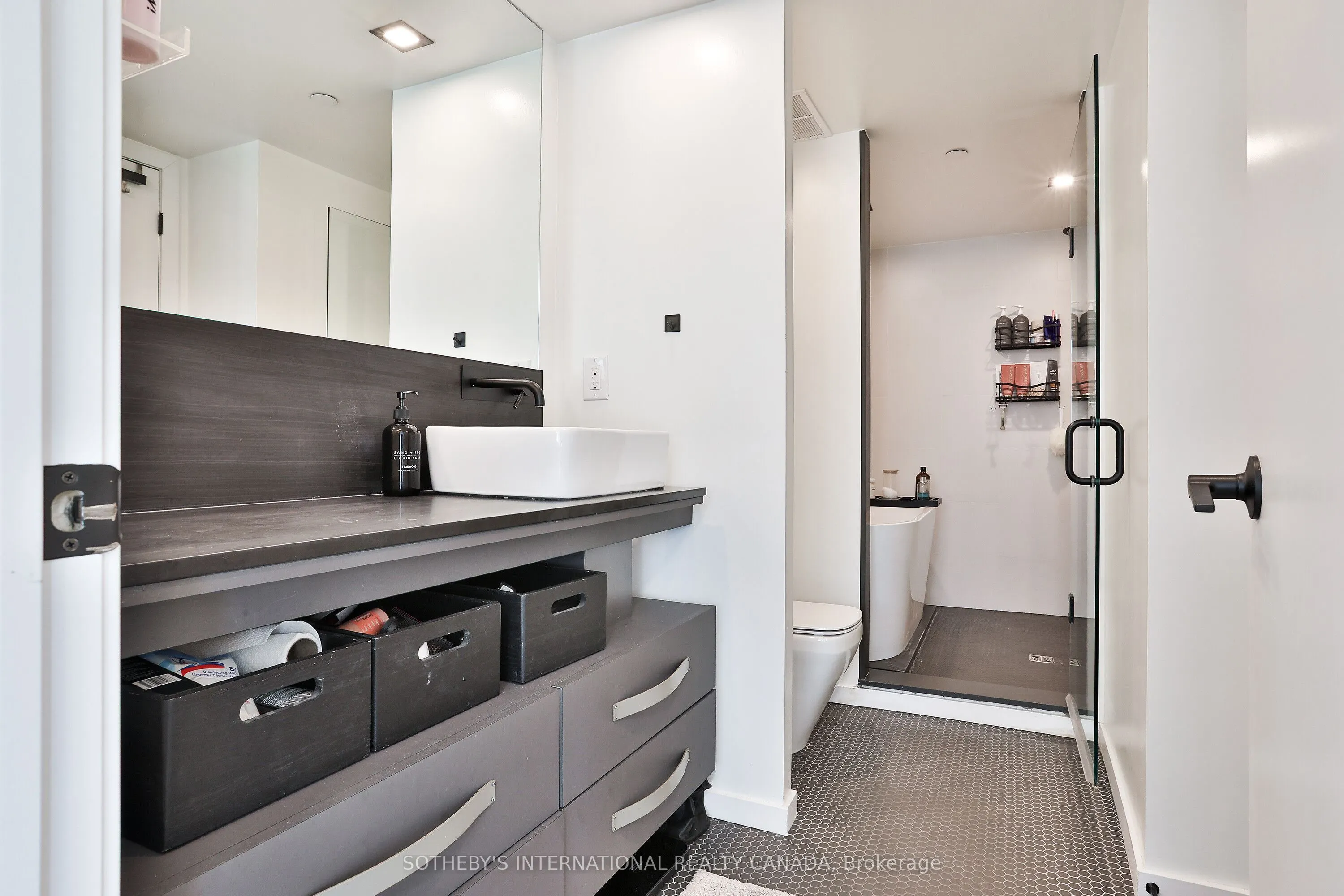 45 Dovercourt Road, #302