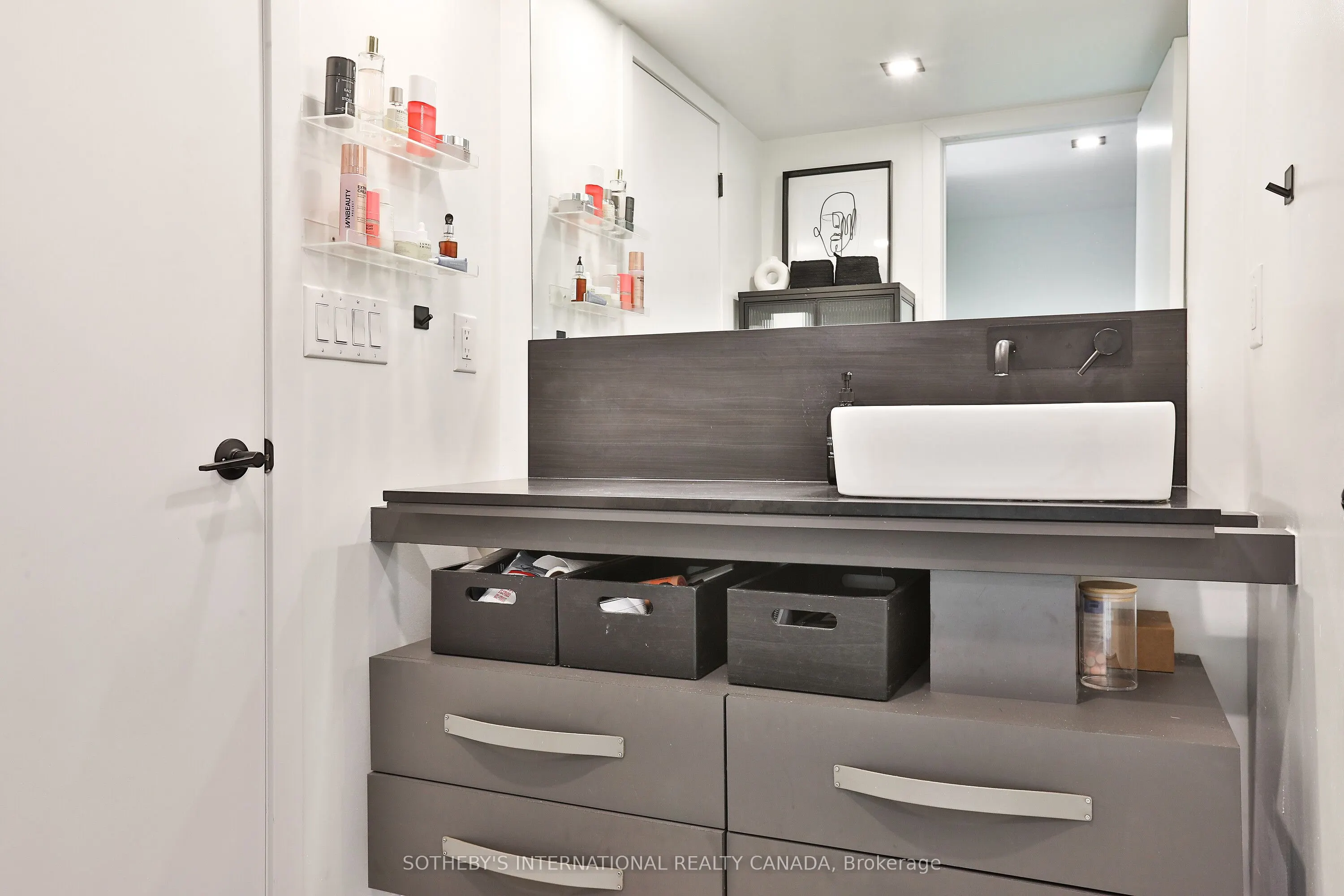 45 Dovercourt Road, #302