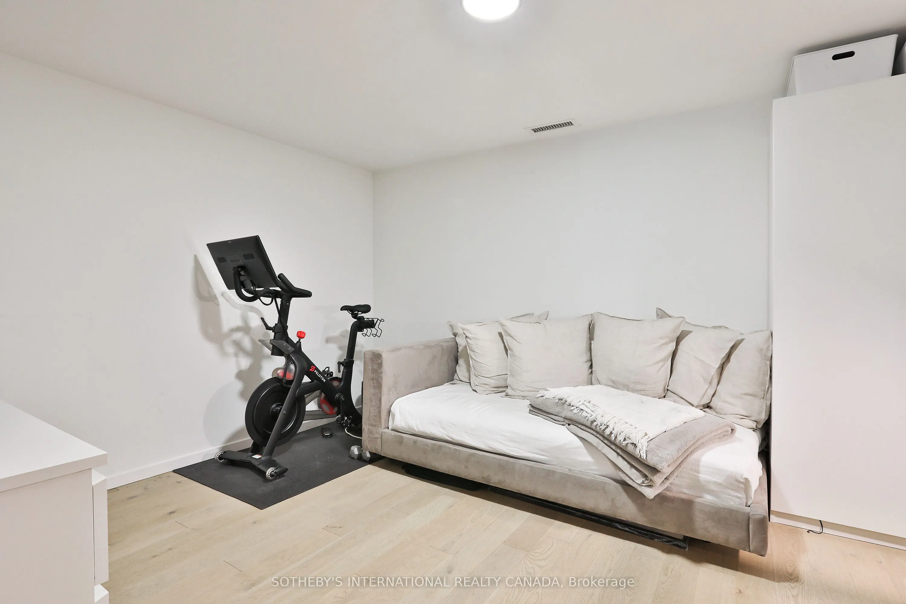 45 Dovercourt Road, #302