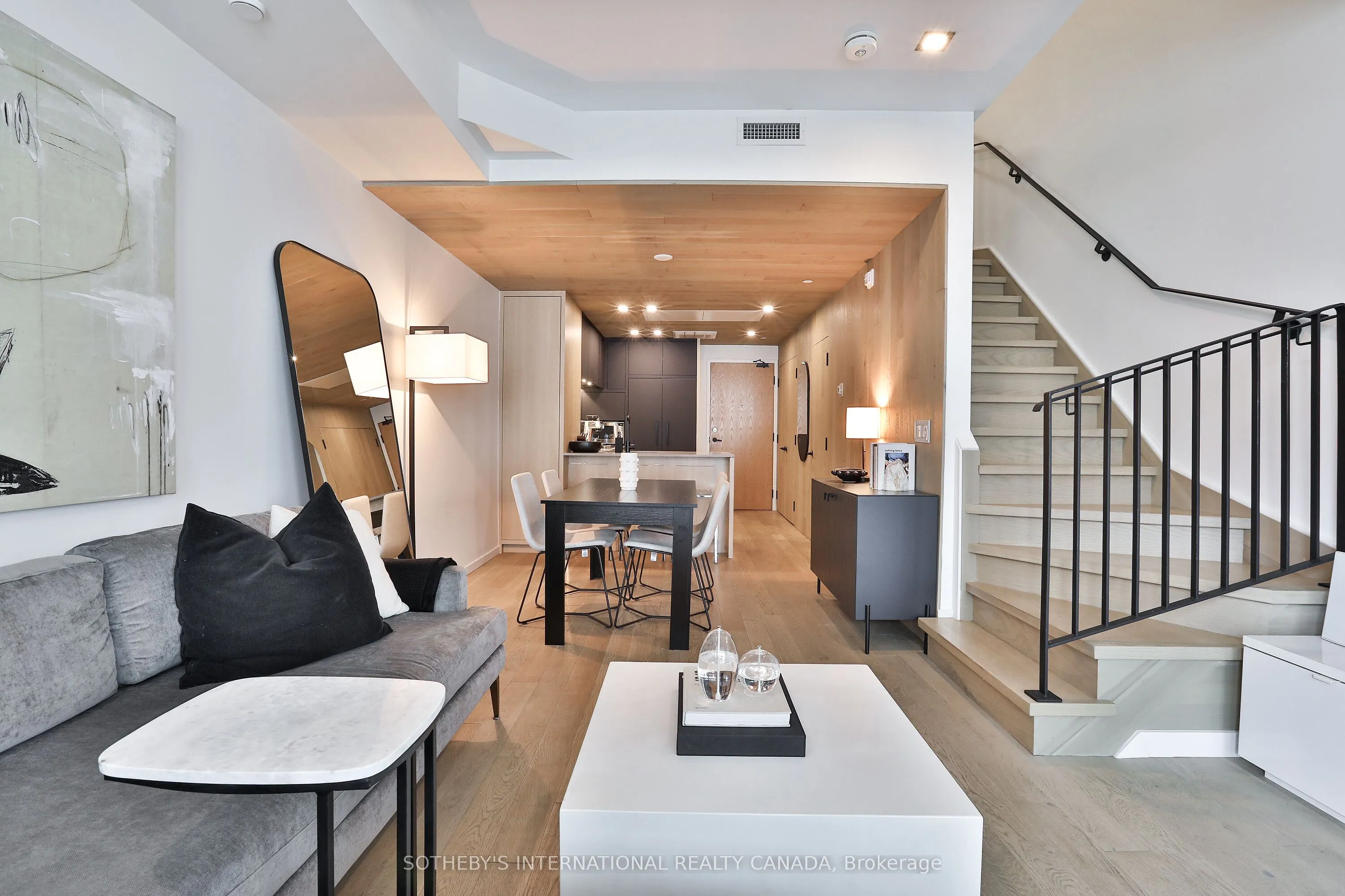 45 Dovercourt Road, #302