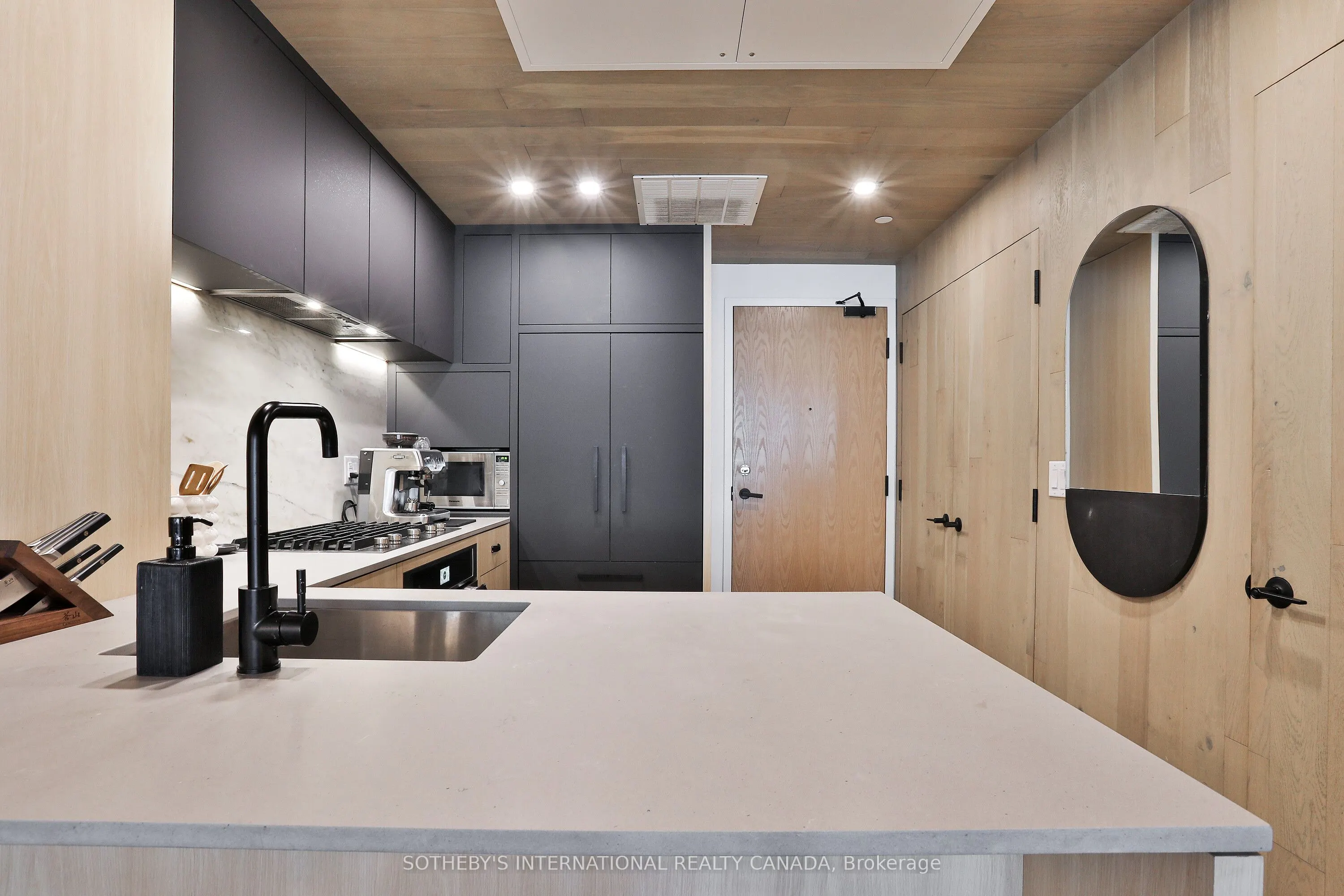 45 Dovercourt Road, #302