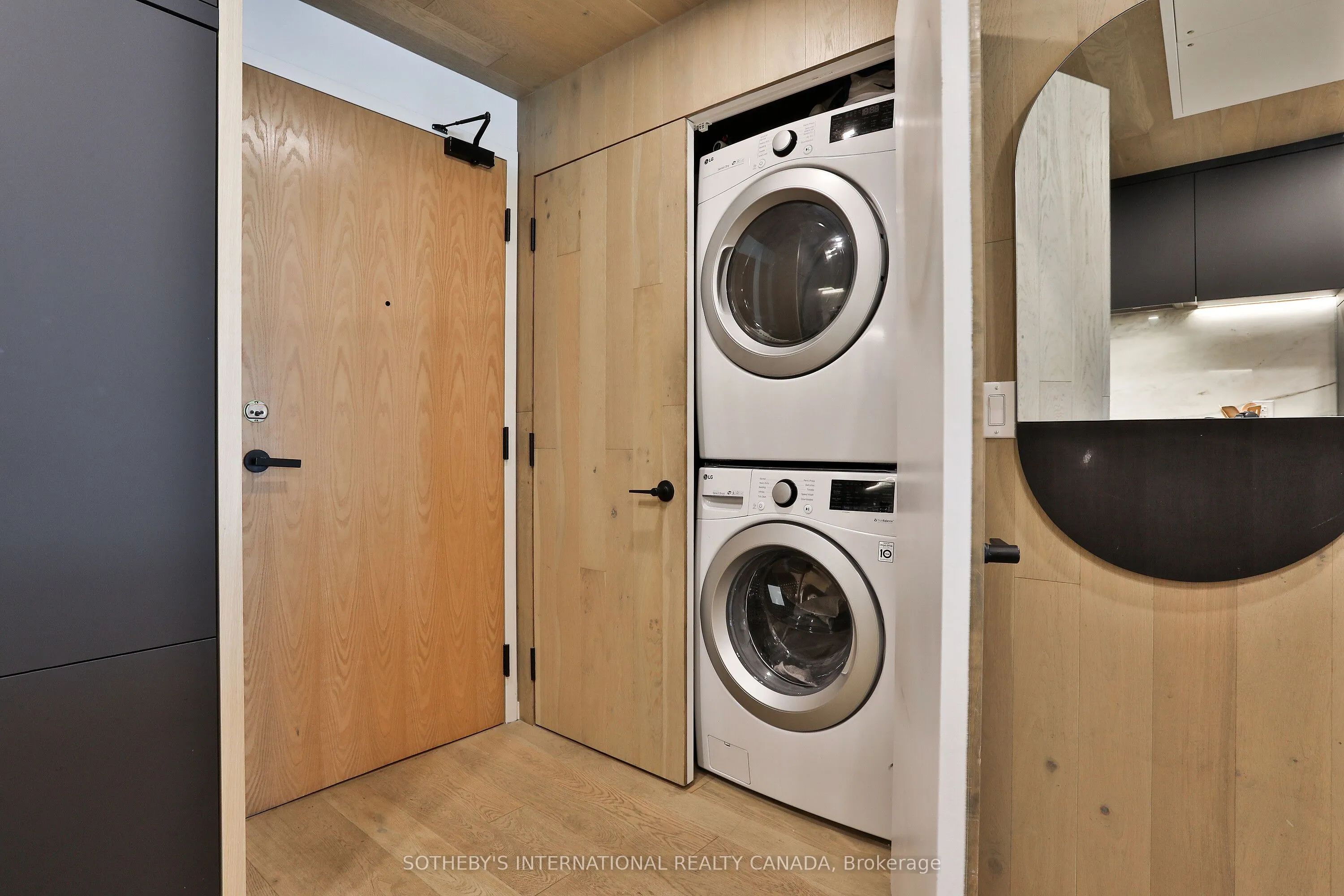 45 Dovercourt Road, #302