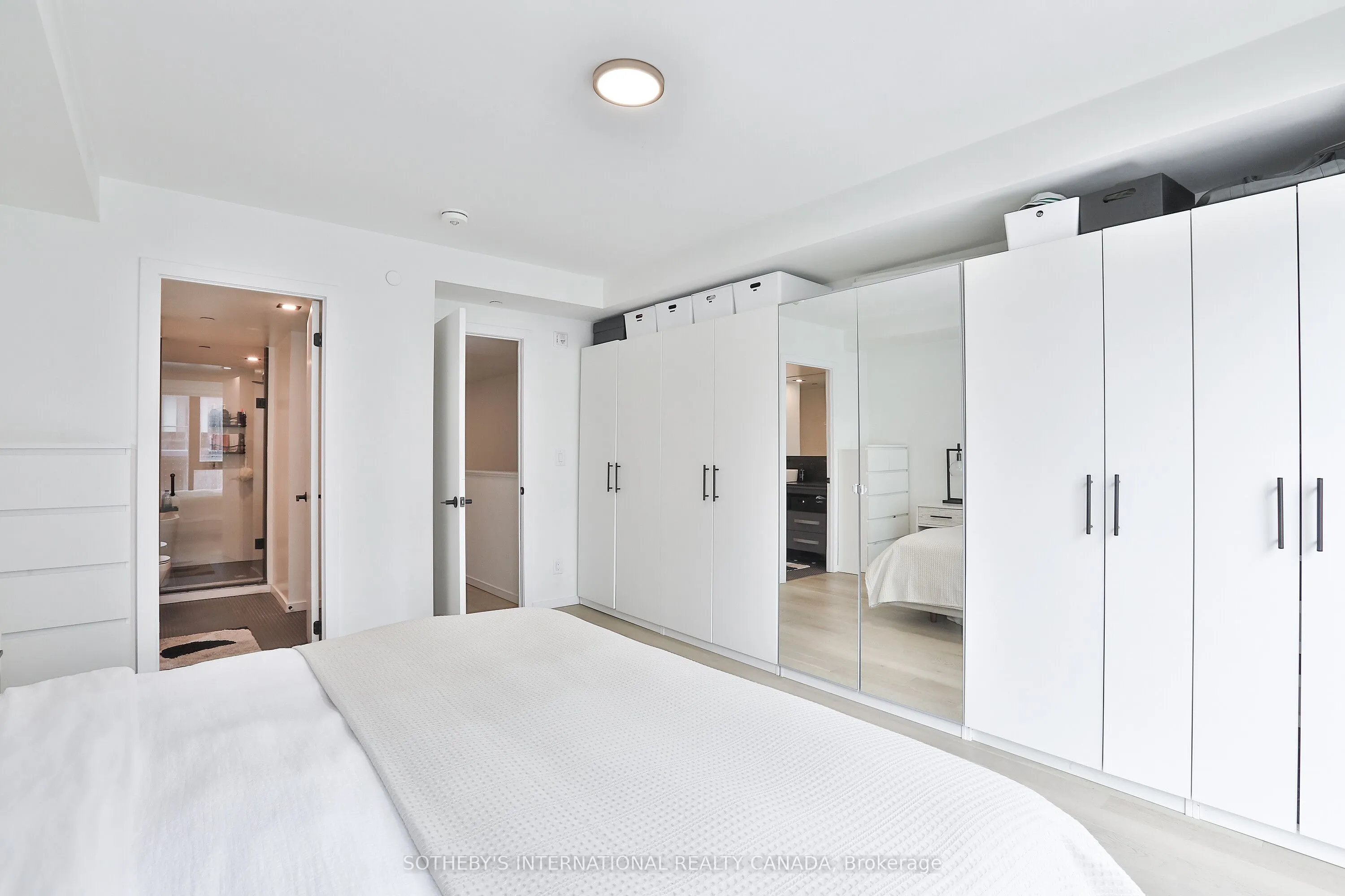 45 Dovercourt Road, #302